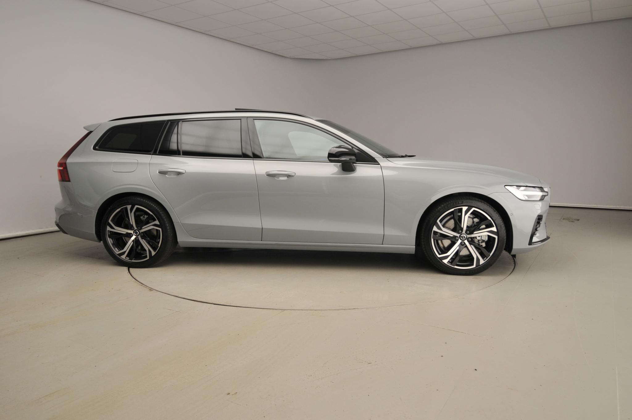 Volvo V60 2.0 T6 Plug-in hybrid AWD Ultimate Dark - Afbeelding 3
