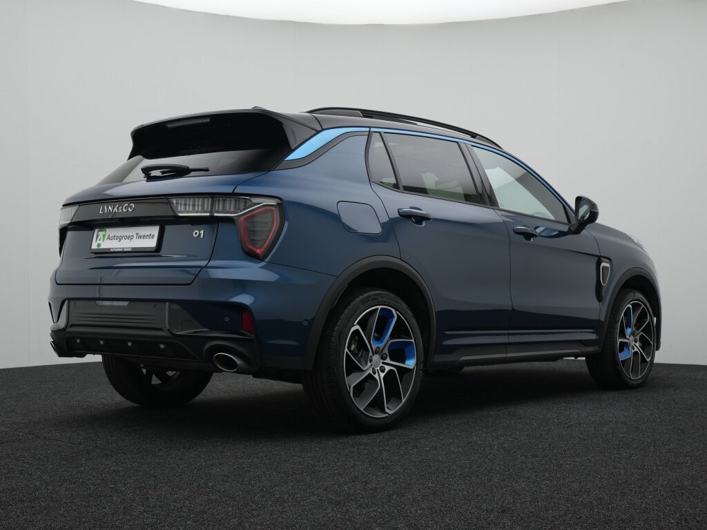 Lynk & Co 01 1.5 PHEV 261 PK | 360 graden camera | Panoramadak | Navigatie - Afbeelding 2