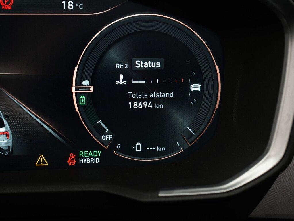 Lynk & Co 01 1.5 PHEV 261 PK | 360 graden camera | Panoramadak | Navigatie - Afbeelding 4