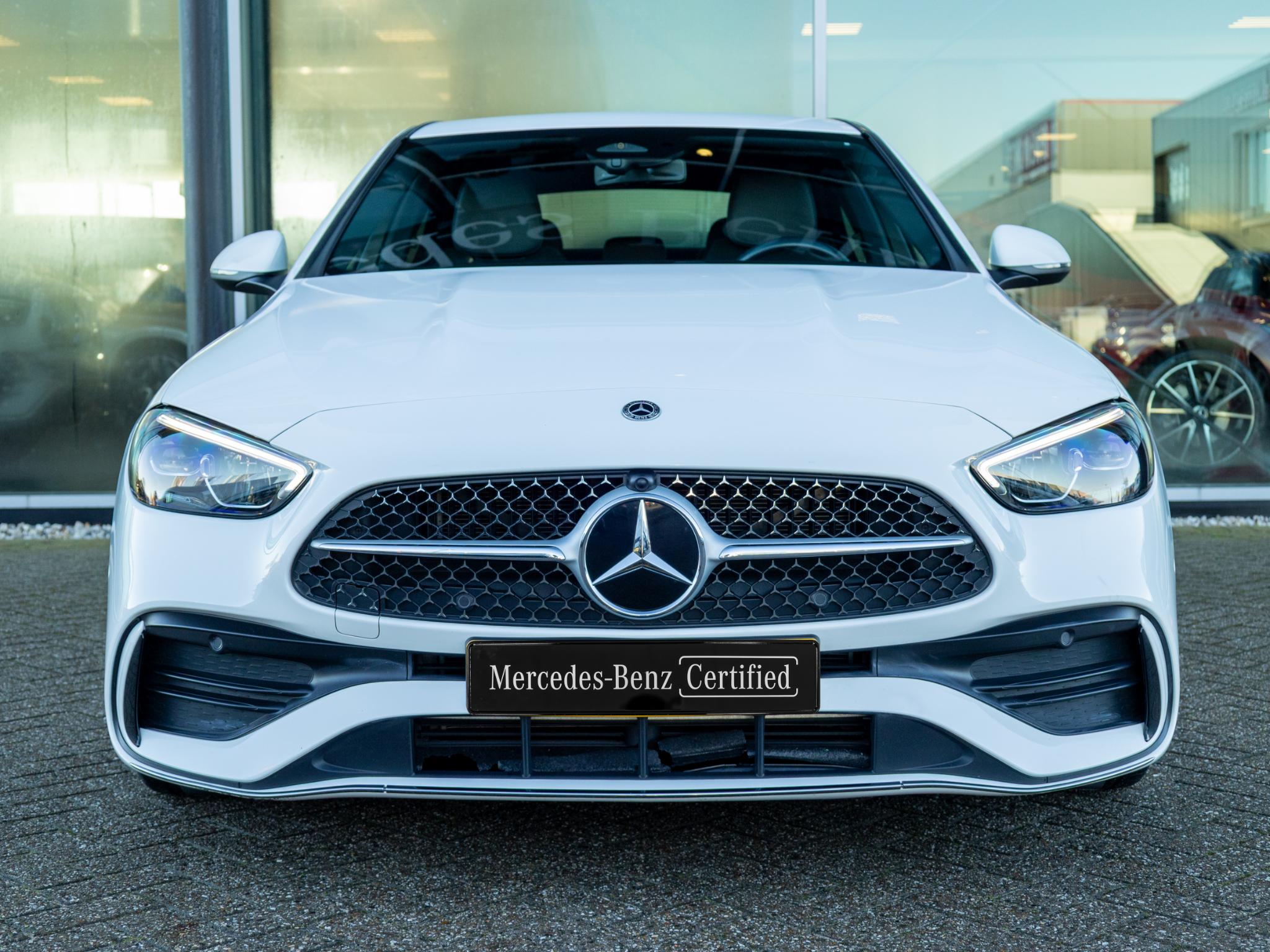 Mercedes-Benz C-Klasse Limousine 180 AMG Line - Afbeelding 4