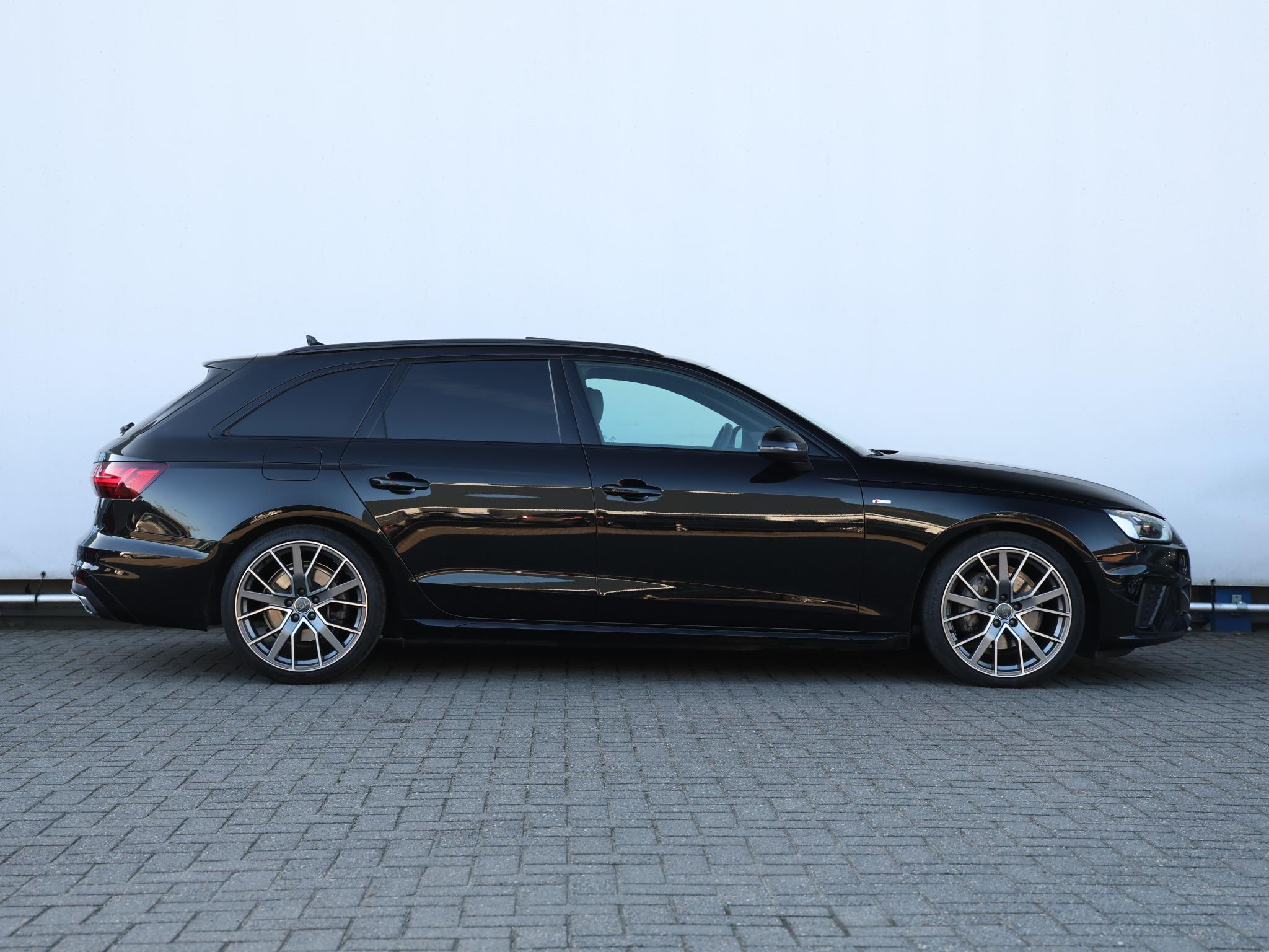 Audi A4 Avant 40 TFSI S edition Competition - Afbeelding 2