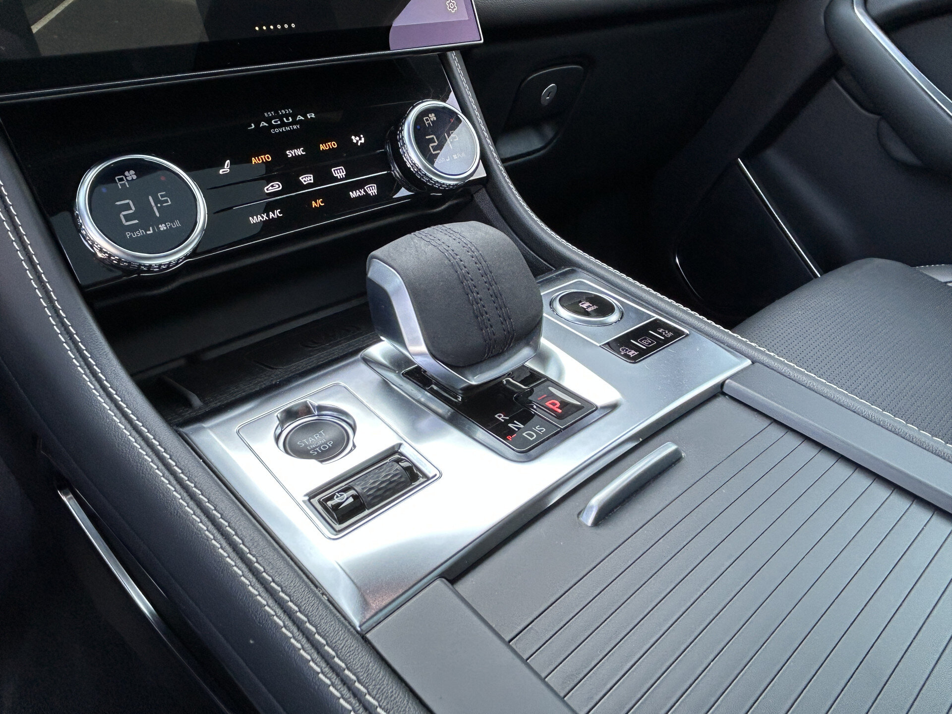 Jaguar F-PACE P400e 404pk AWD R-Dynamic SE - Afbeelding 3