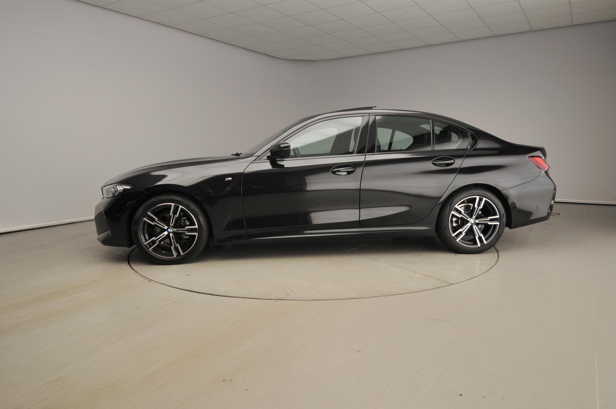 BMW 3 Serie Sedan 318i - Afbeelding 2