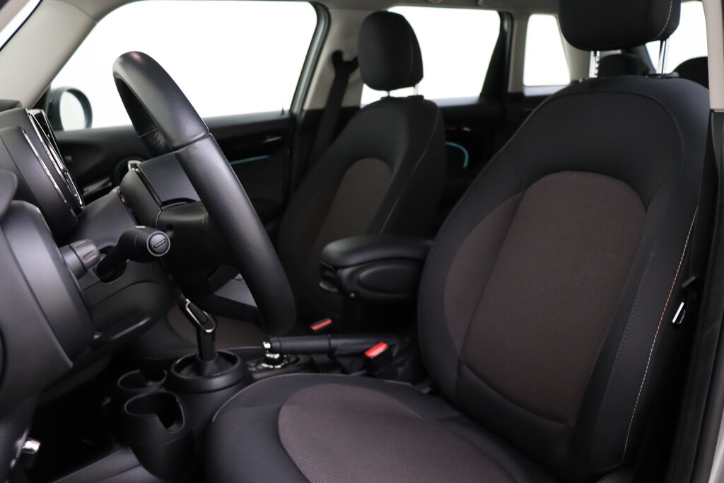 MINI Cooper 6
