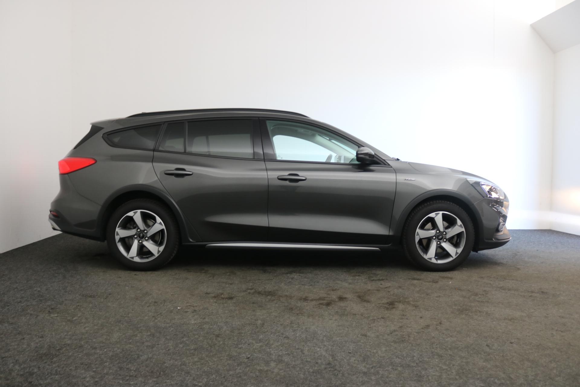 Ford Focus Active Business BREAK *SENSOREN VOOR ACHTER*RADIO*GPS*AIRCO*CARPLAY* - Afbeelding 3