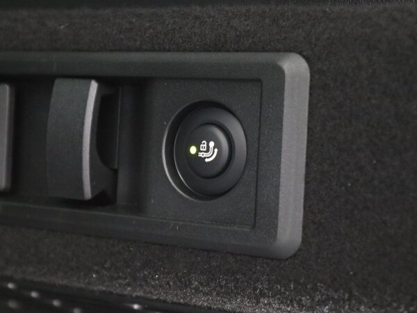 Trekhaak met elektrisch wegklapbare kogel