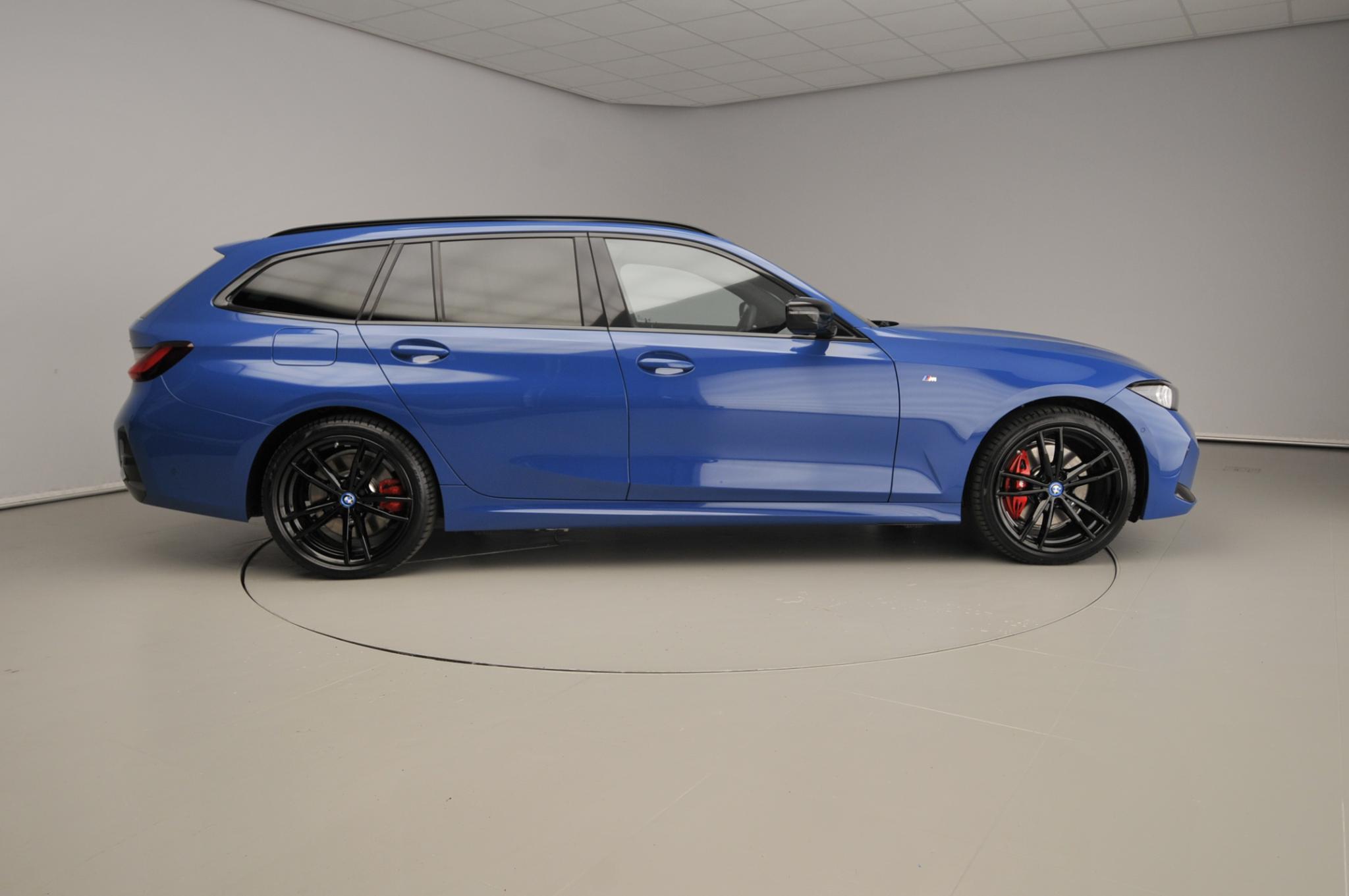 BMW 3 Serie Touring 330e - Afbeelding 4