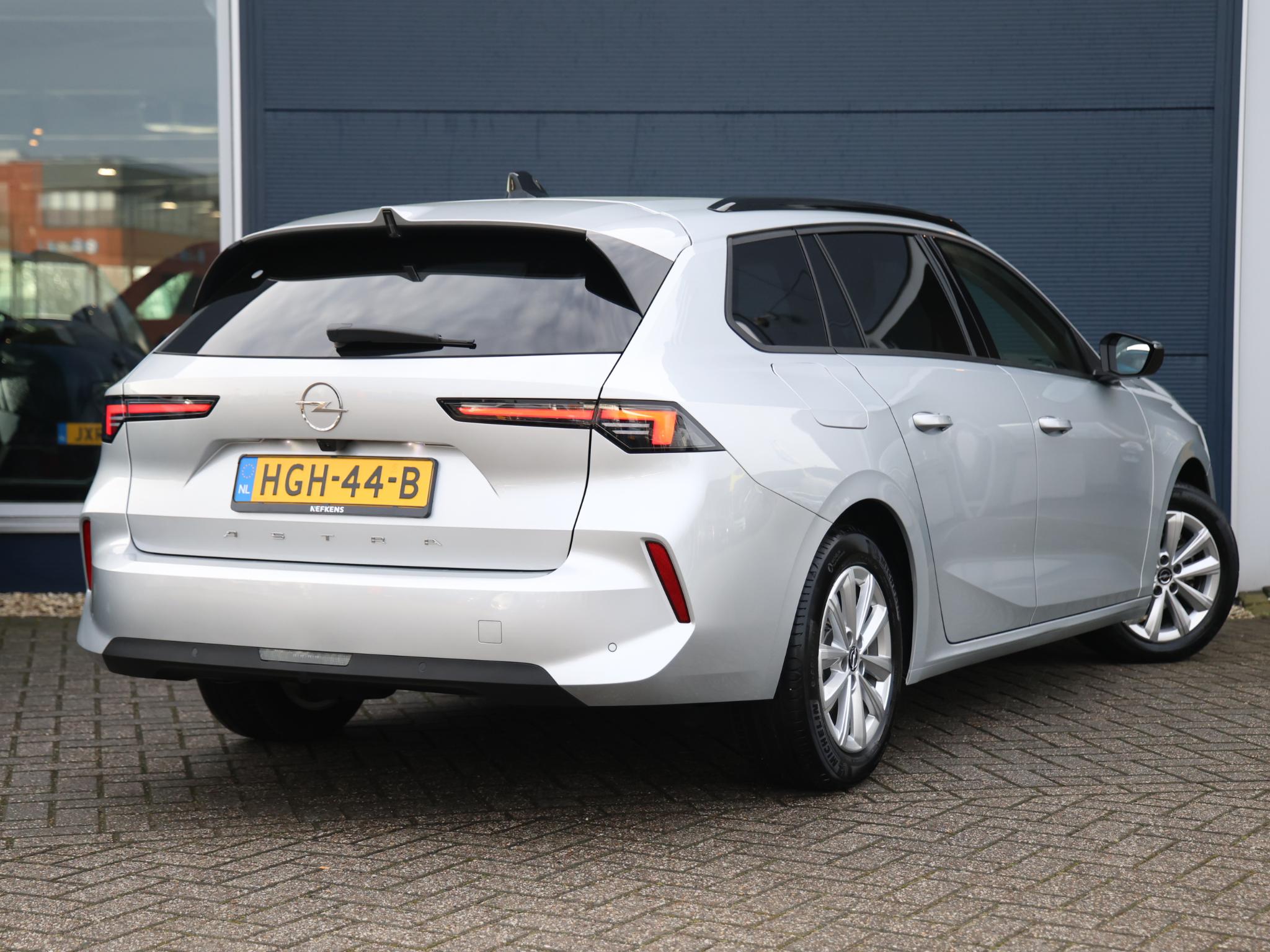 Opel Astra Sports Tourer 1.2 110pk Business Edition - Afbeelding 3