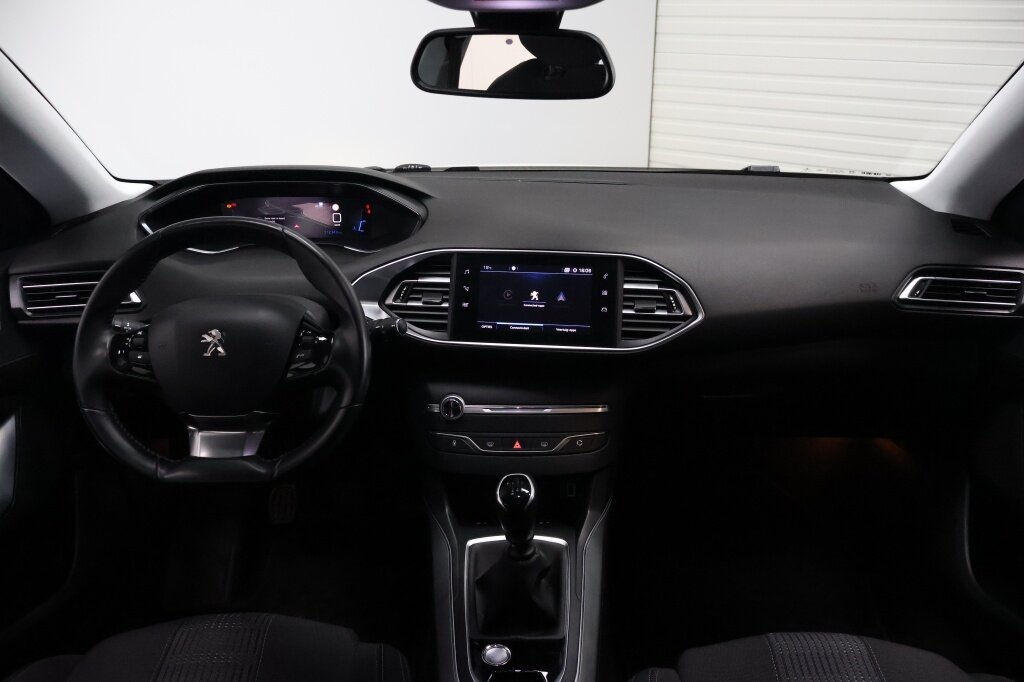 Peugeot 308 SW 1.2 PureTech Blue Allure | Stoelmassage | Trekhaak | Navigatie - Afbeelding 2