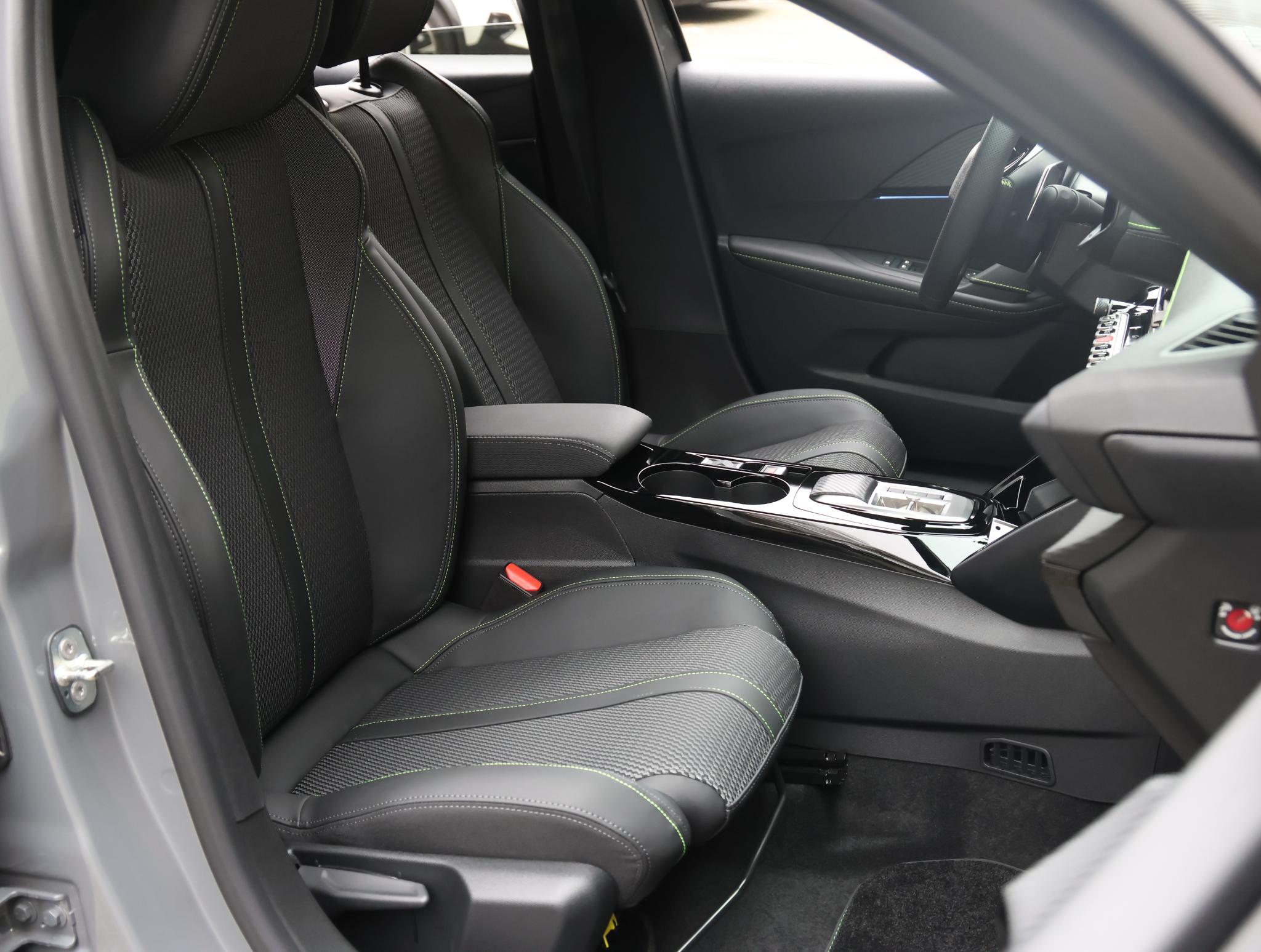 Peugeot 208 Hybrid 110PK e-DCS6 GT - Afbeelding 5