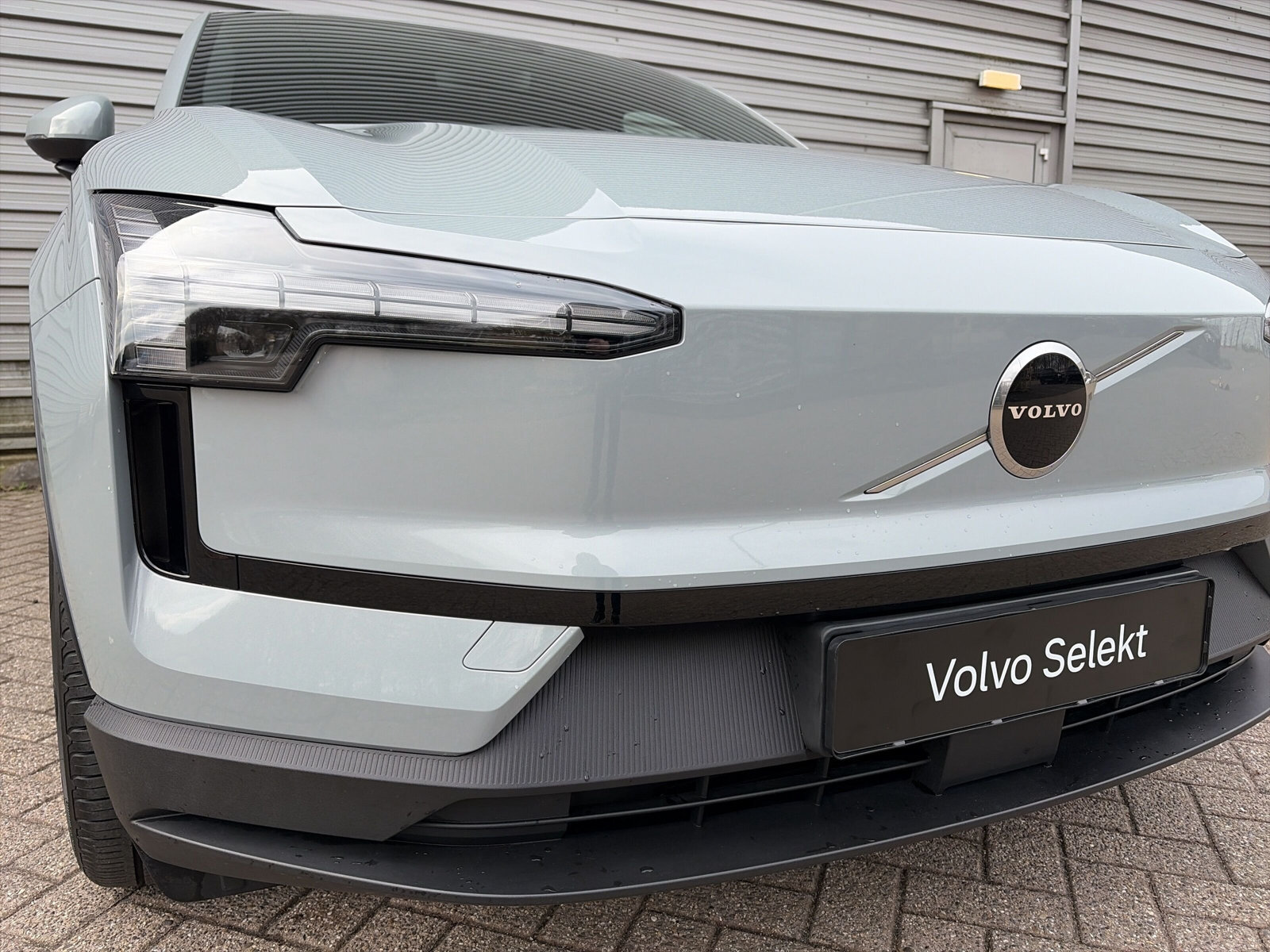 Volvo EX30 Extended Range Core 69 kWh - Afbeelding 4