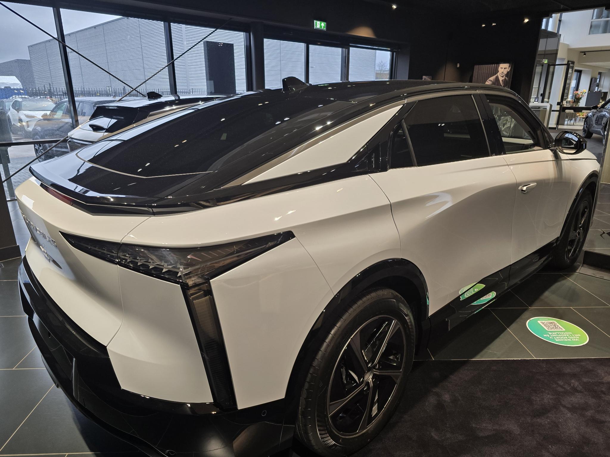 DS  No 8 AWD Long Range Étoile Absolute Comfort 97 kWh - Afbeelding 3