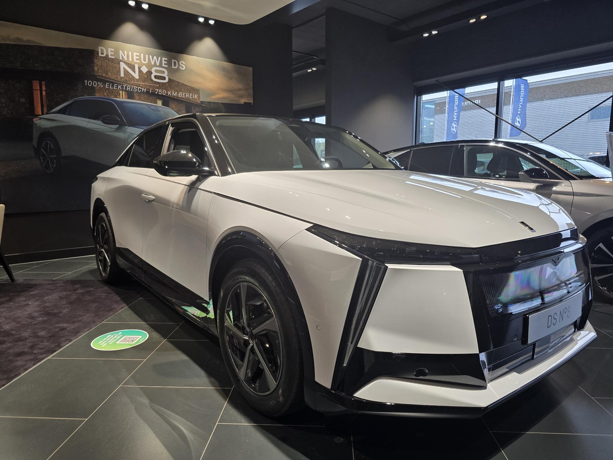 DS  No 8 AWD Long Range Étoile Absolute Comfort 97 kWh - Afbeelding 4