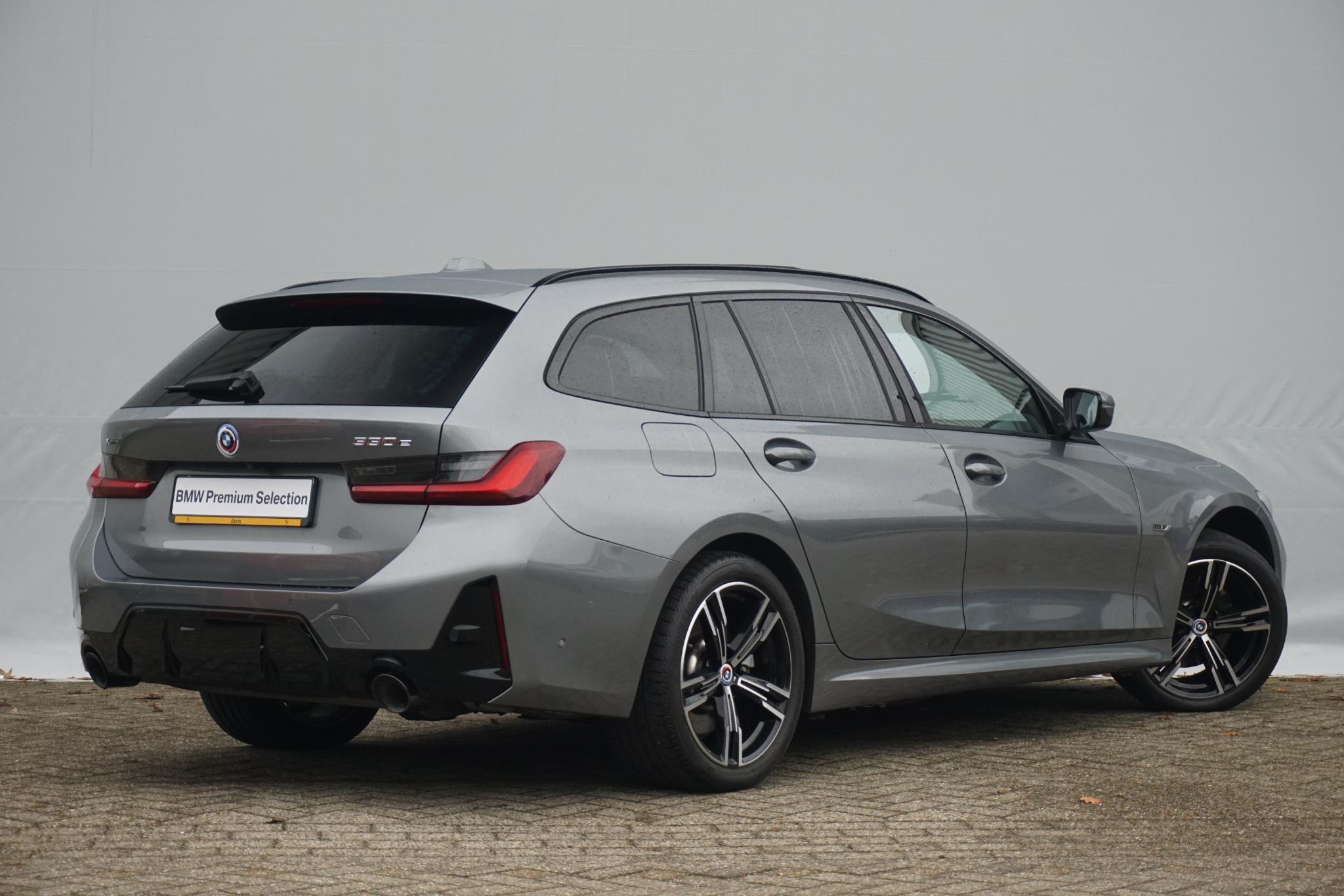 BMW 3-serie Touring 330e xDrive - Afbeelding 2