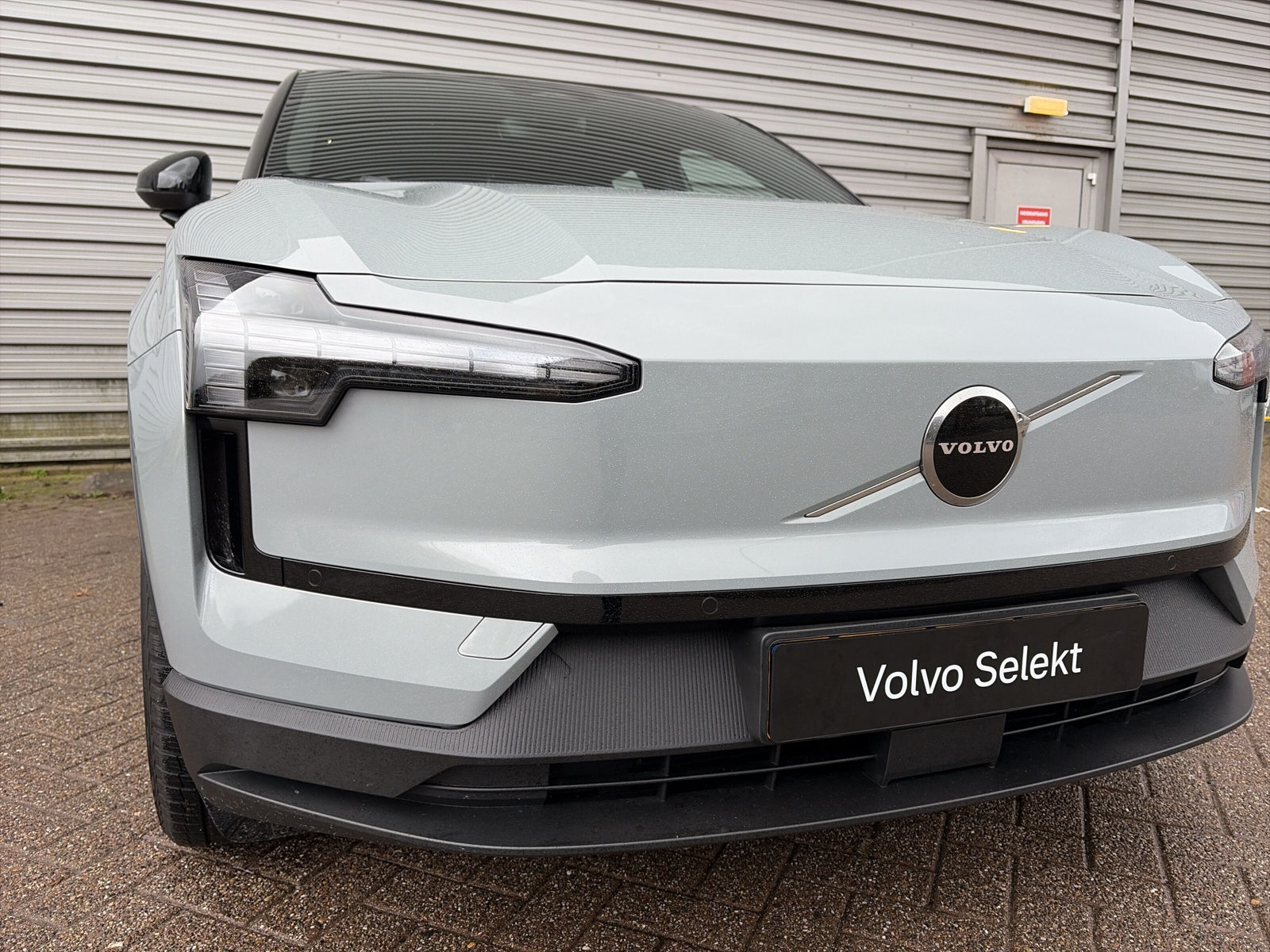 Volvo EX30 Extended Range Plus 69 kWh - Afbeelding 4