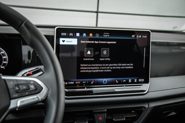 Apple Carplay/Android Auto Apple Carplay/Android Auto