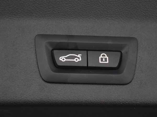 elektrisch bedienbare achterklep met sensorsturing