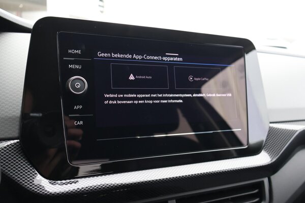 Apple Carplay/Android Auto Apple Carplay/Android Auto