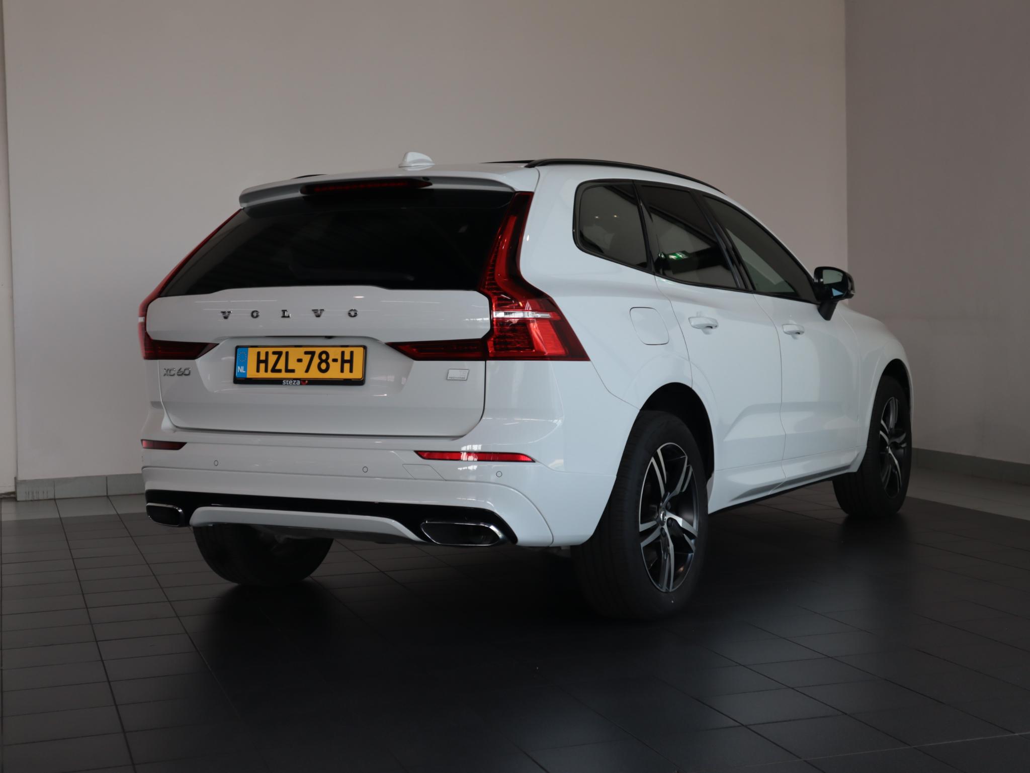 Volvo XC60 2.0 Recharge T8 AWD R-Design - Afbeelding 3