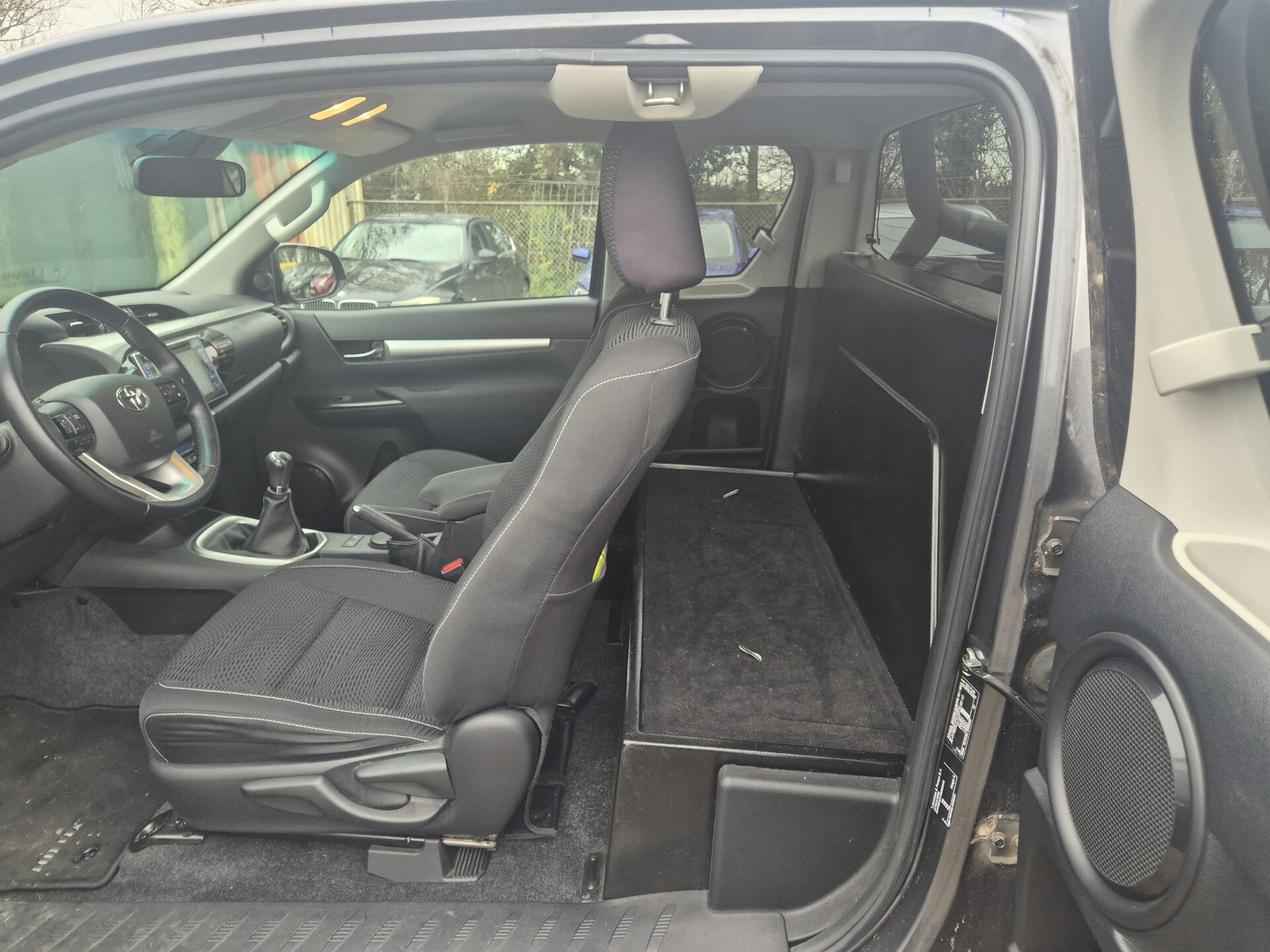 Toyota Hilux 2.4 D-4D-F Xtra Cab Challenger - Afbeelding 4