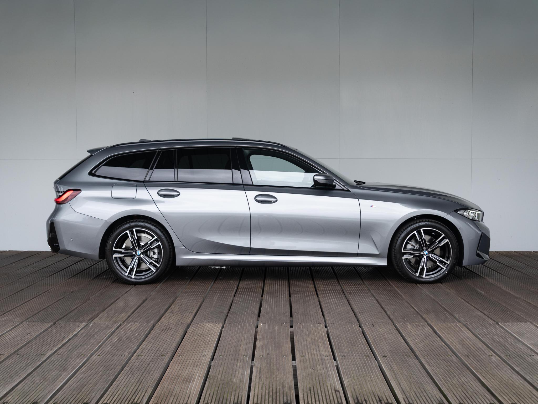 BMW 3 Serie Touring 330e - Afbeelding 4