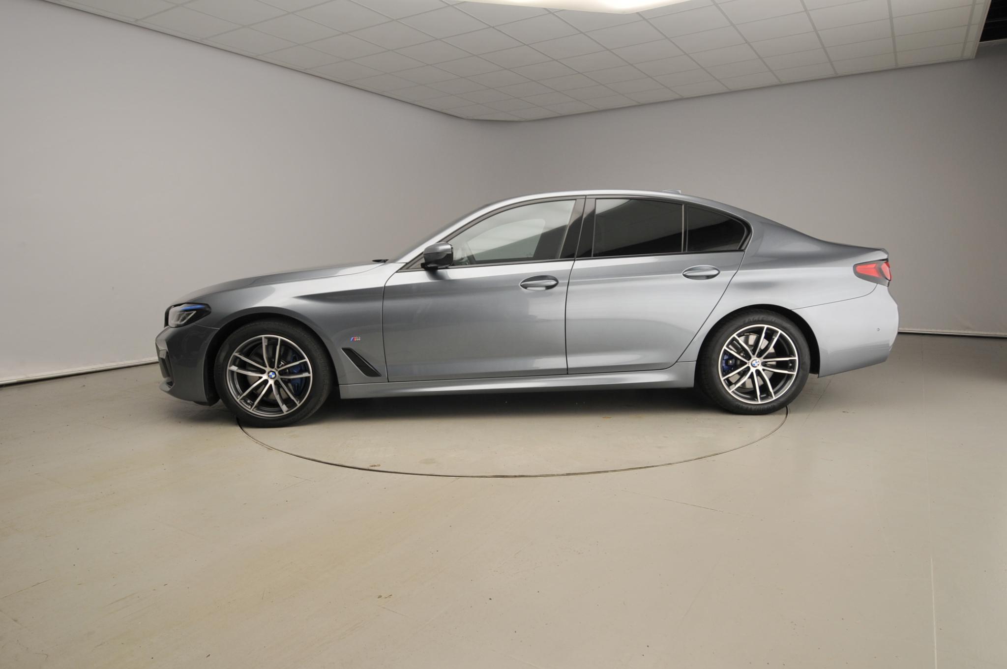 BMW 5 Serie Sedan 530i - Afbeelding 2