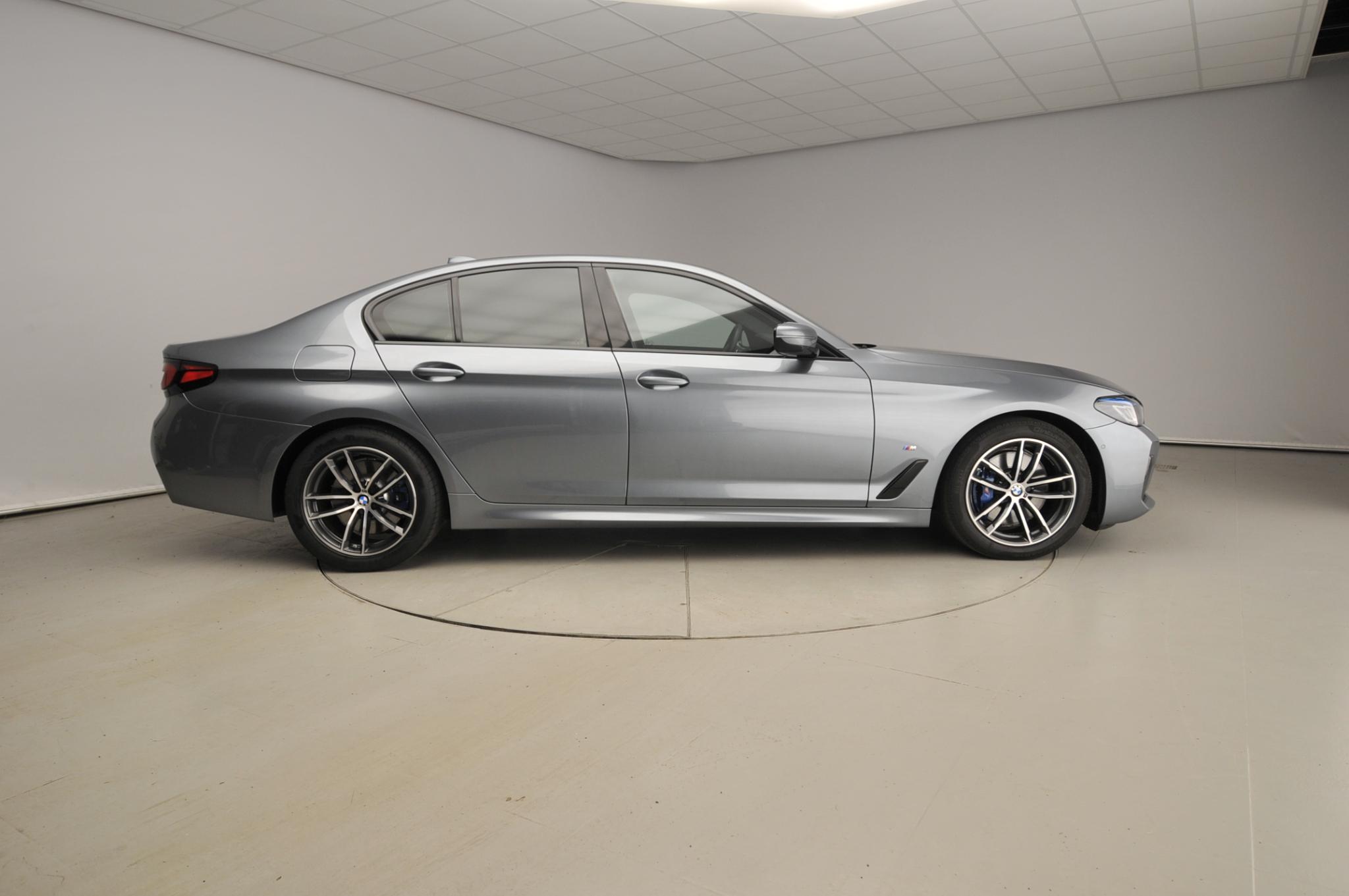 BMW 5 Serie Sedan 530i - Afbeelding 4
