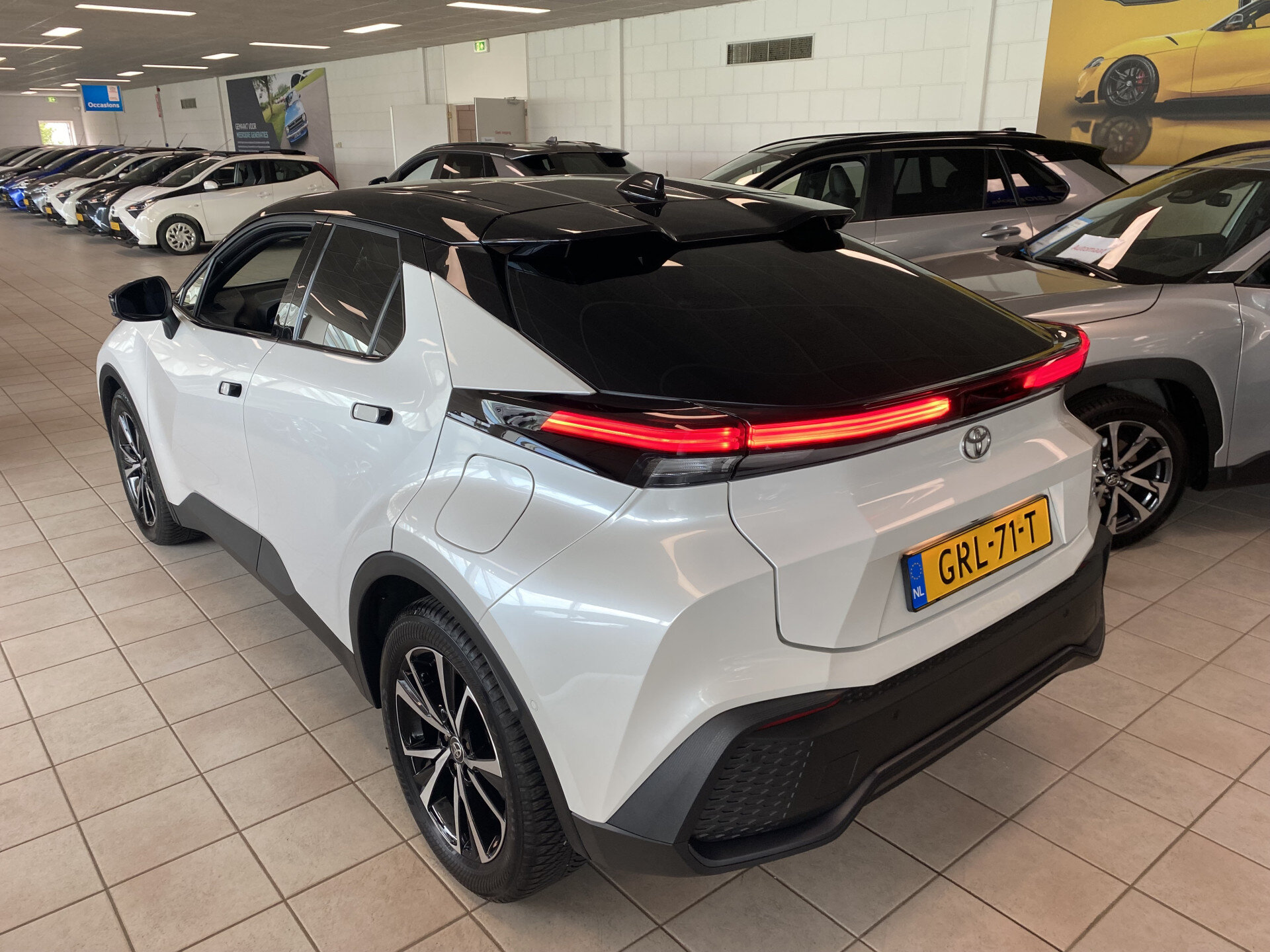 Toyota C-HR 1.8 Hybrid 140 First Edition - Afbeelding 4