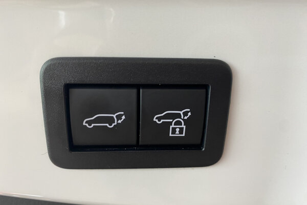 Elektrisch bedienbare achterklep