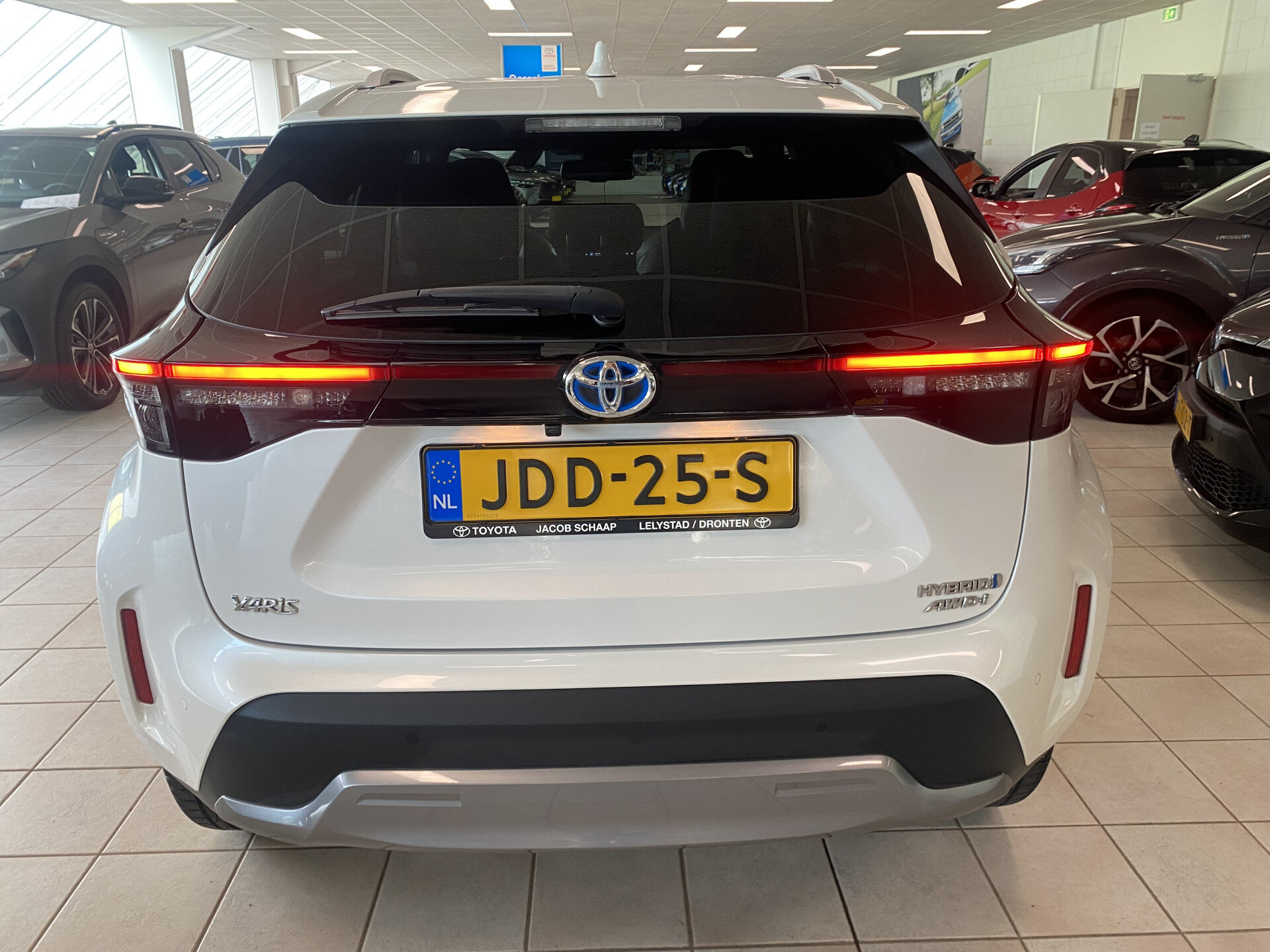 Toyota Yaris Cross 1.5 Hybrid Adventure AWD Limited Automaat 116pk - Afbeelding 4