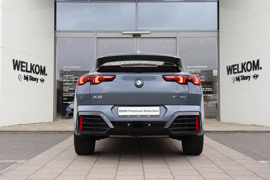 BMW X2 12