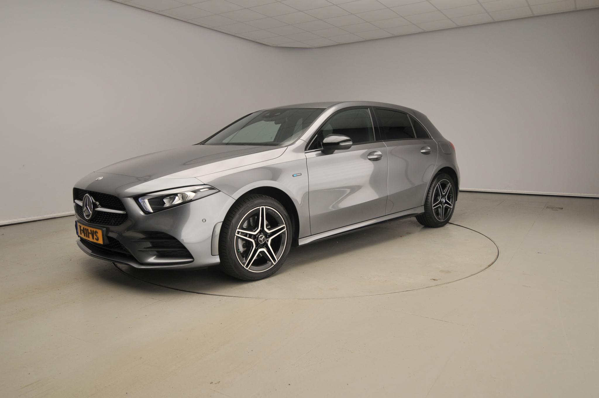 Mercedes-Benz A-Klasse 250 e Business Solution AMG Limited - Bild 2
