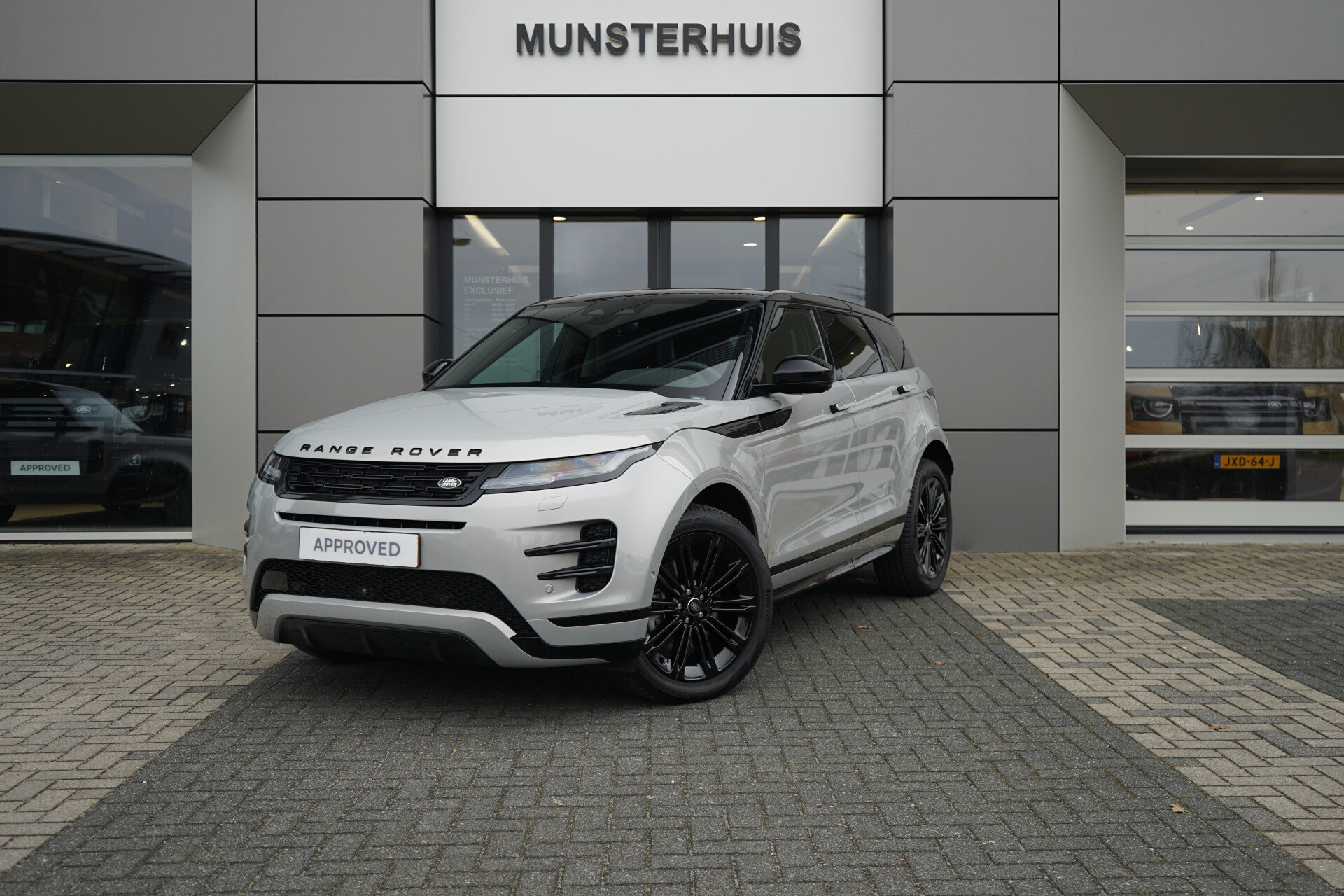 Land Rover Range Rover Evoque P300e PHEV AWD Dynamic SE