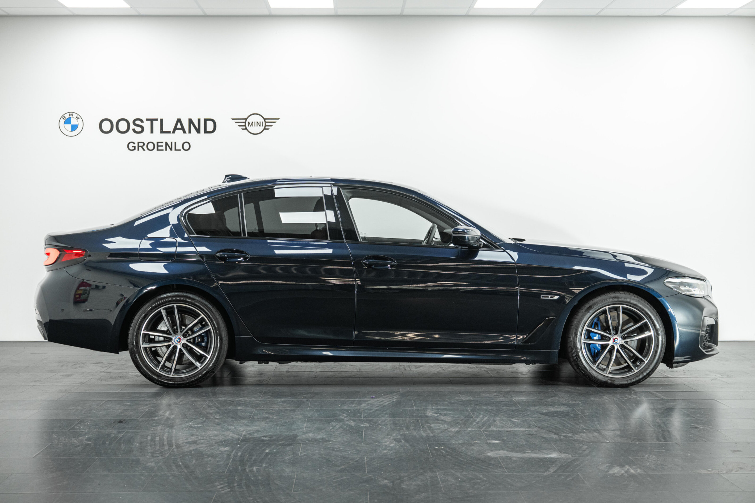 BMW 5 Serie 545e xDrive High Executive M Sport Automaat