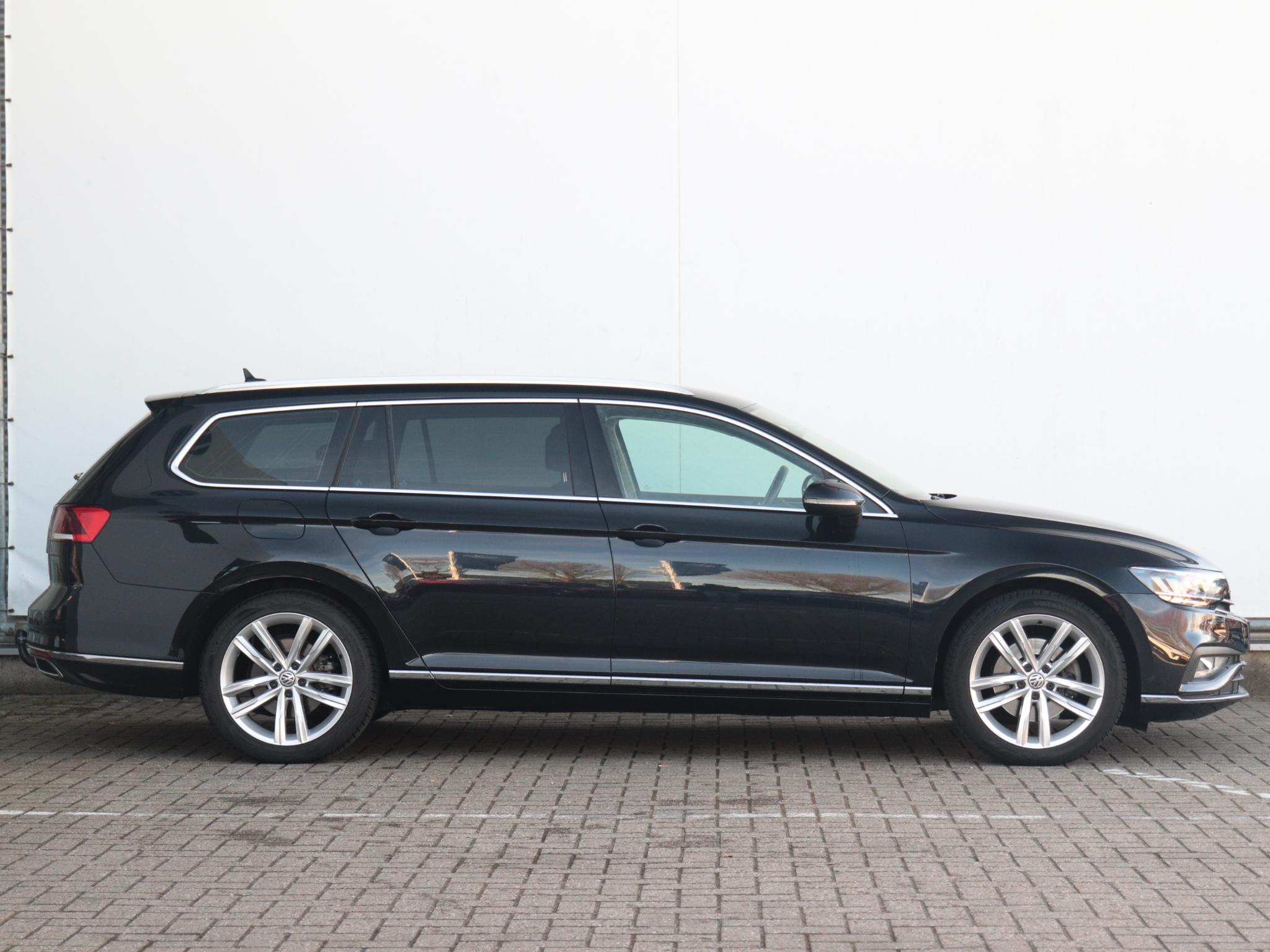 Volkswagen Passat Variant 1.5 TSI Elegance Business R - Afbeelding 4