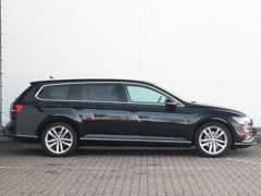 Volkswagen Passat Variant 1.5 TSI Elegance Business R - Afbeelding 4