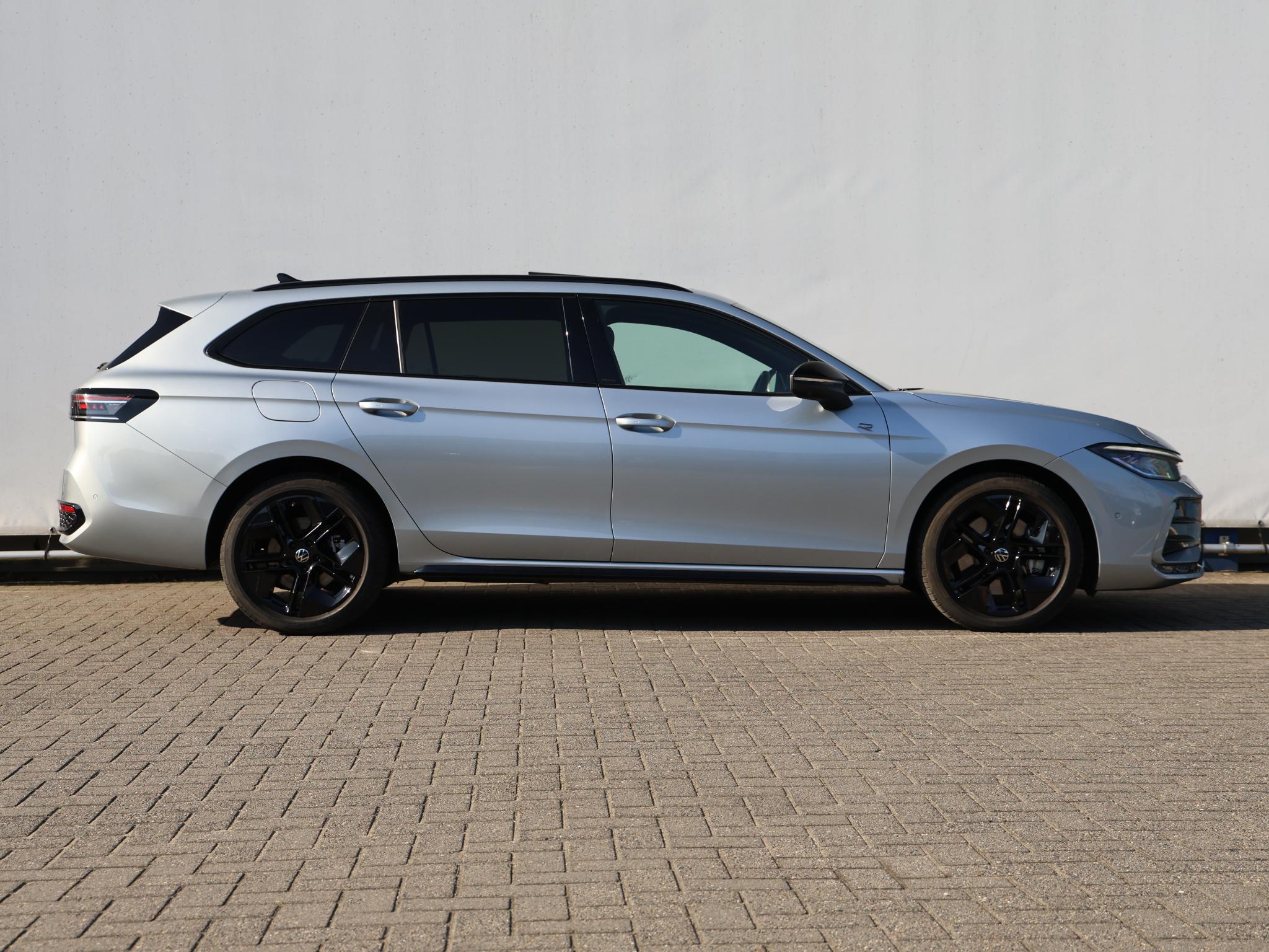 Volkswagen Passat Variant 1.5 eHybrid R-Line Edition - Afbeelding 2