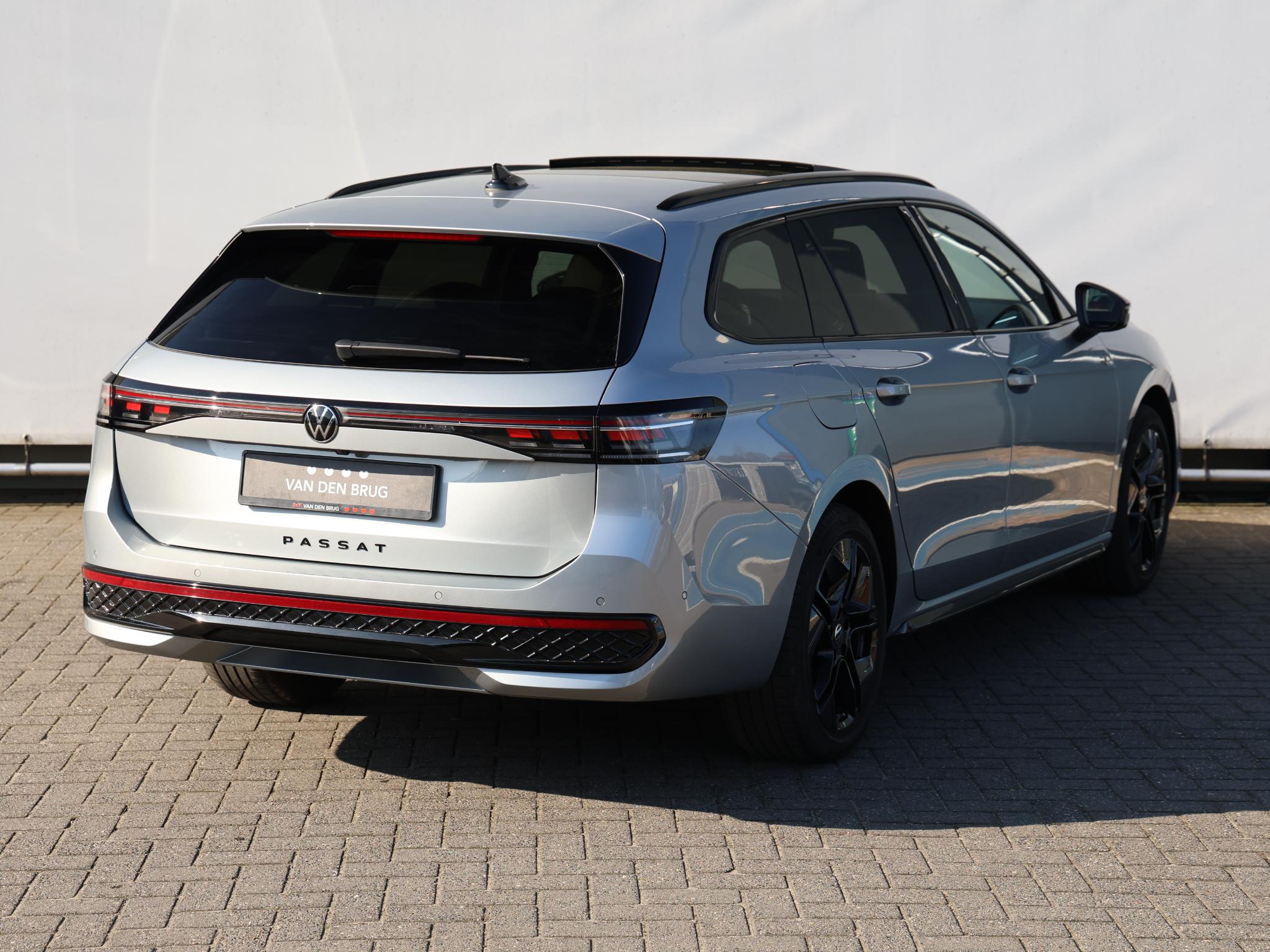 Volkswagen Passat Variant 1.5 eHybrid R-Line Edition - Afbeelding 5