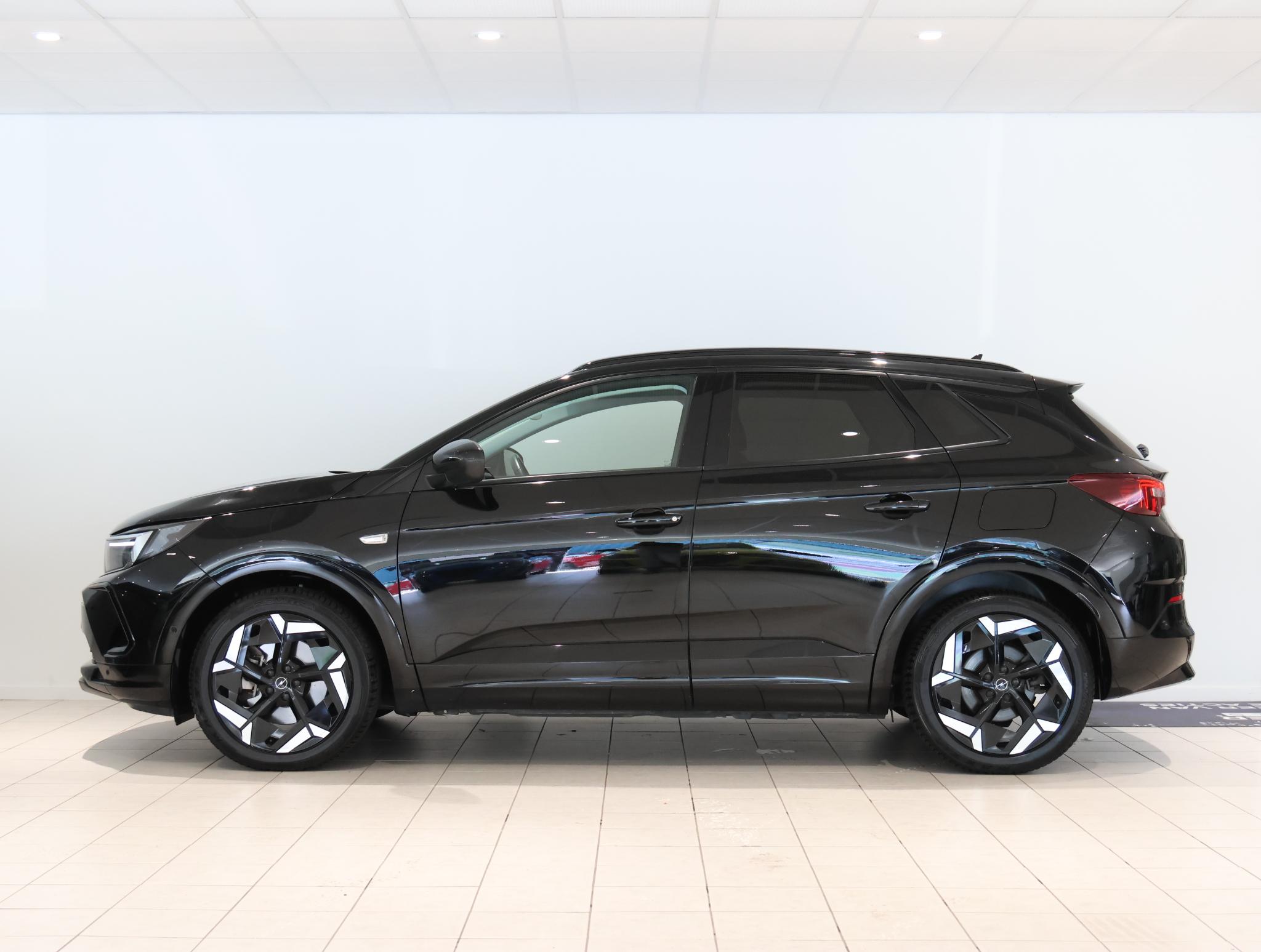 Opel Grandland SUV GSe Plug-In Hybrid 300 pk 4x4 Automaat - Afbeelding 2