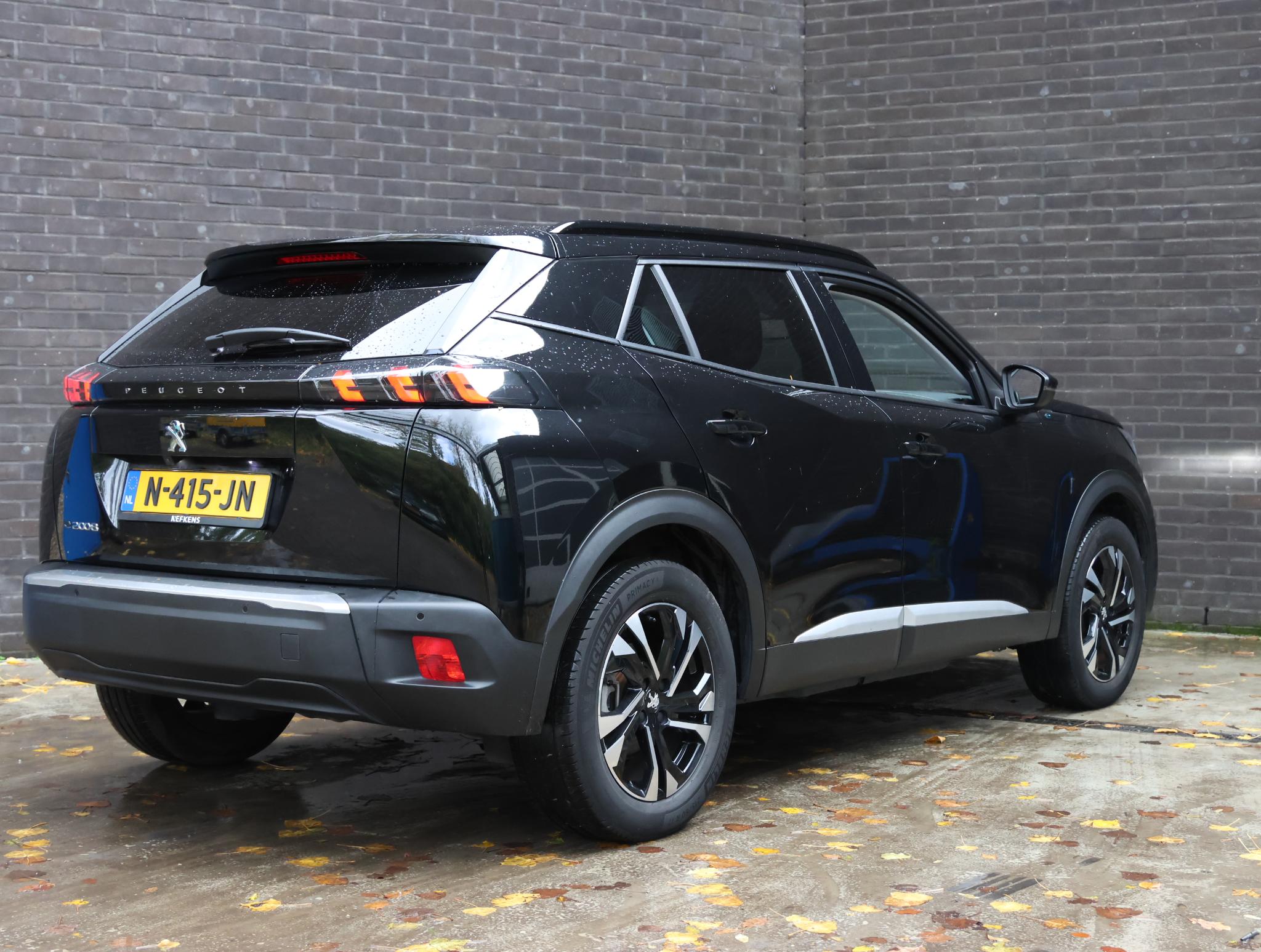 Peugeot e-2008 SUV Allure 50kWh 136PK - Afbeelding 3