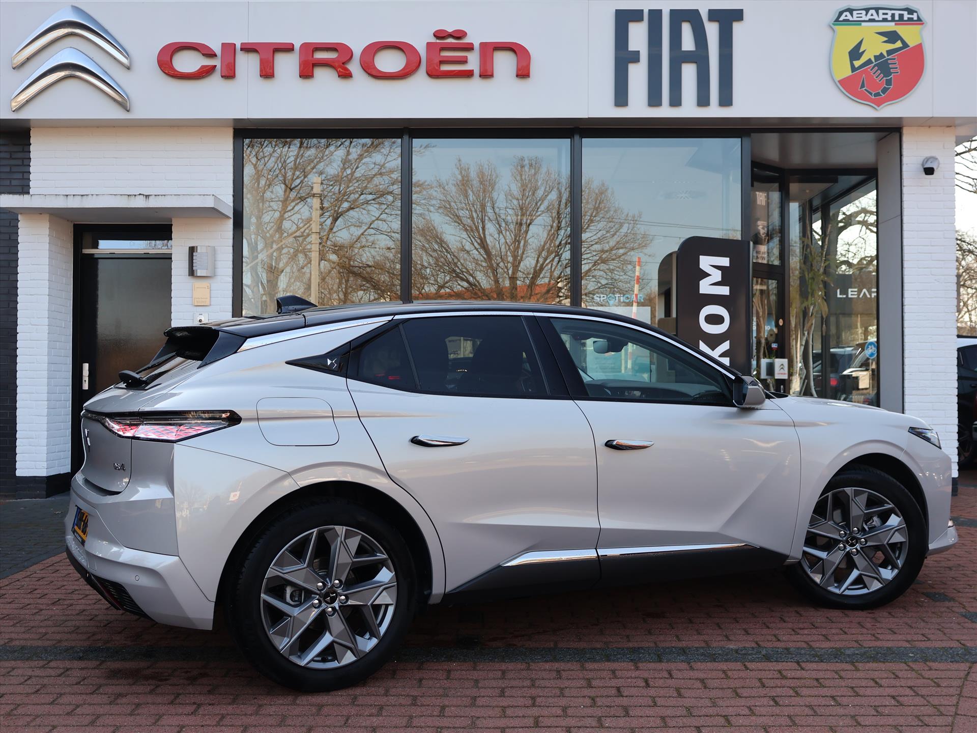 DS DS 4 Hybride 145PK e-DCS6 Automaat Pallas, Rijklaarprijs | Navigatie | Trekhaak afn. | Adaptieve Cruise Control - Afbeelding 4