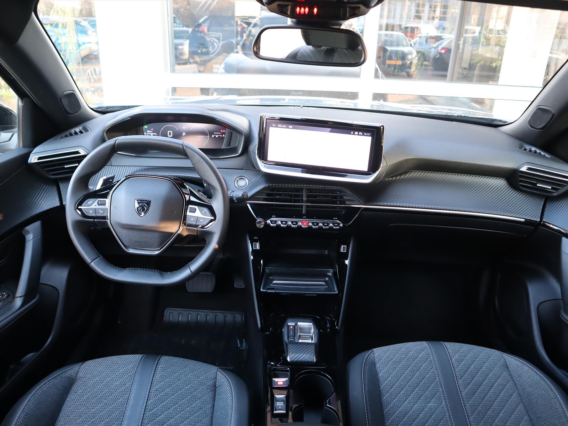 Peugeot 2008 SUV Allure Mild Hybride 145PK e-DCS6 Automaat, Rijklaarprijs, Navigatie 360° Camera Adaptieve Cruise Control DAB+ LED - Afbeelding 5