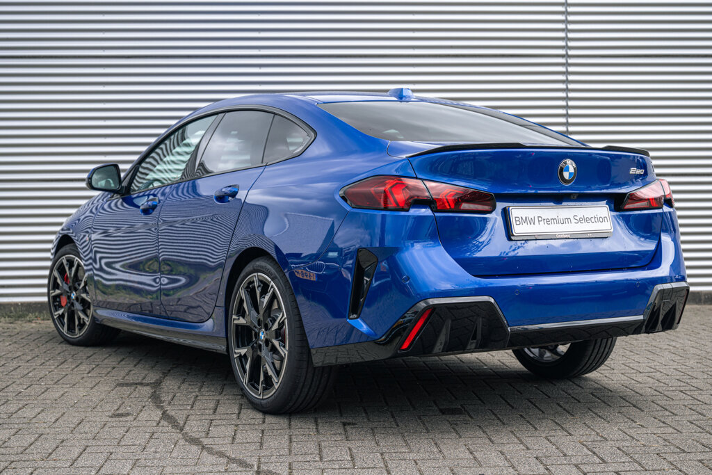 BMW 2 Serie 33
