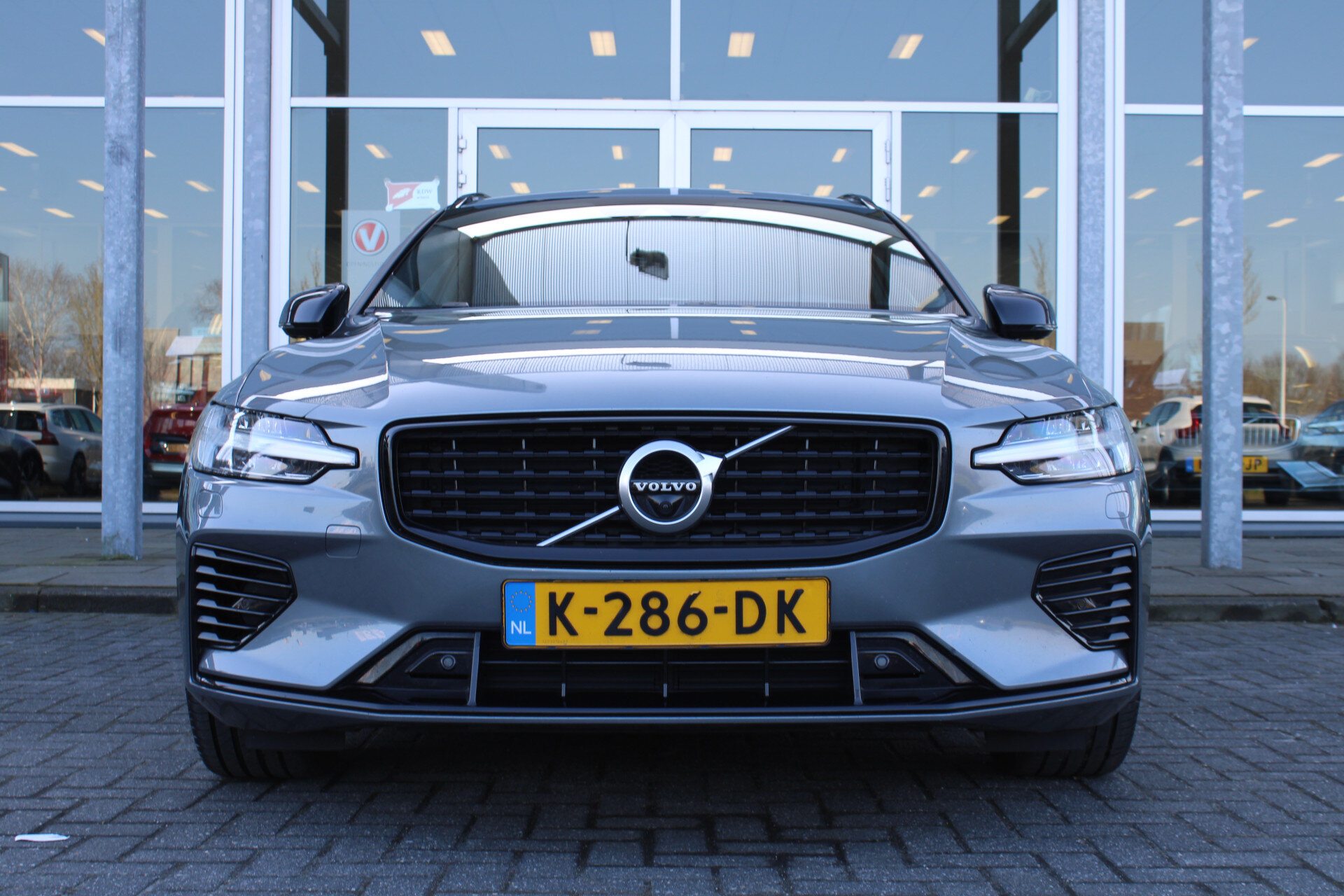 Volvo V60 T6 Automaat Recharge AWD R-Design - Afbeelding 4