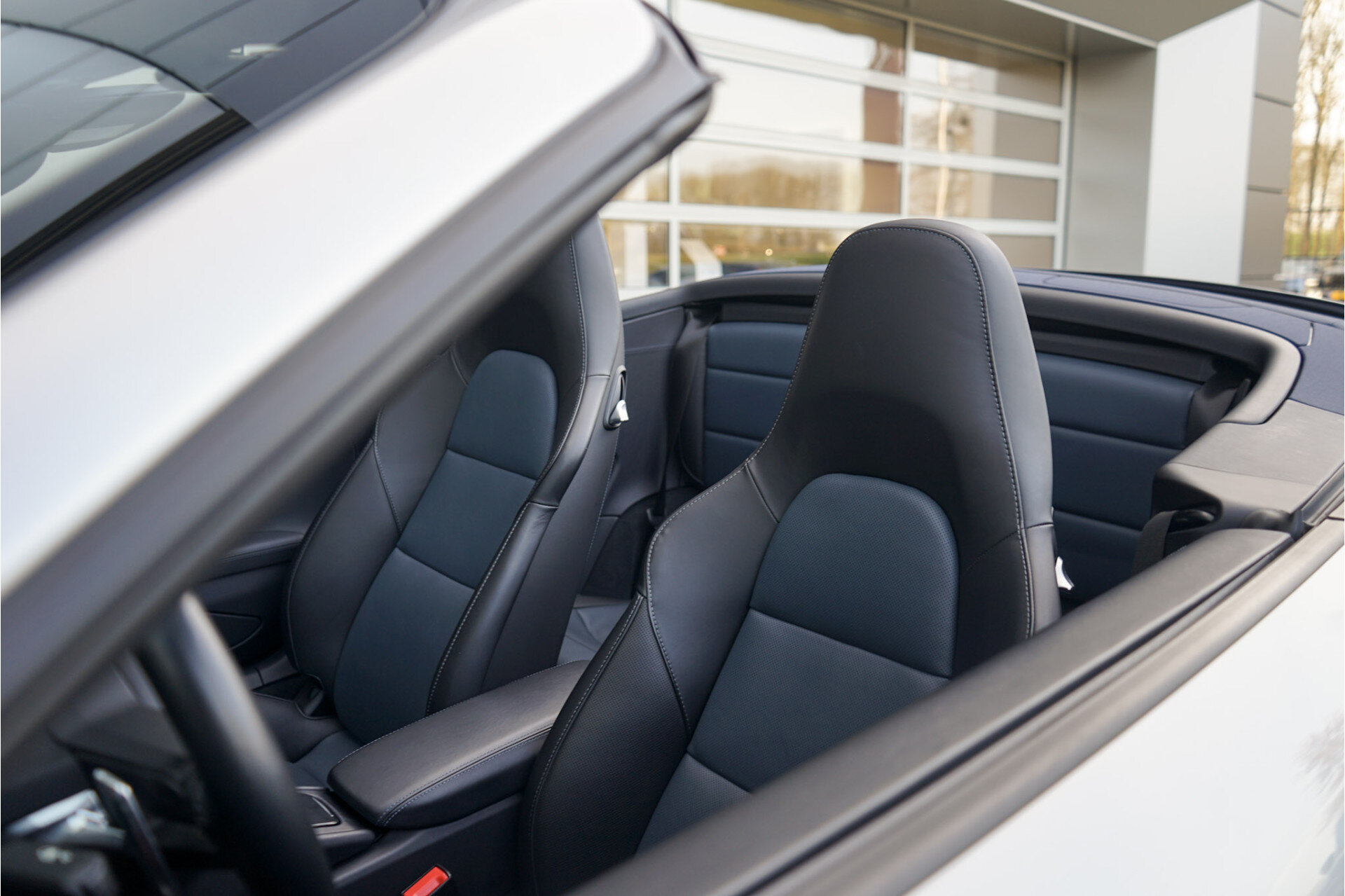 Porsche 911 Cabrio 3.0 Carrera 4 GTS - Afbeelding 5