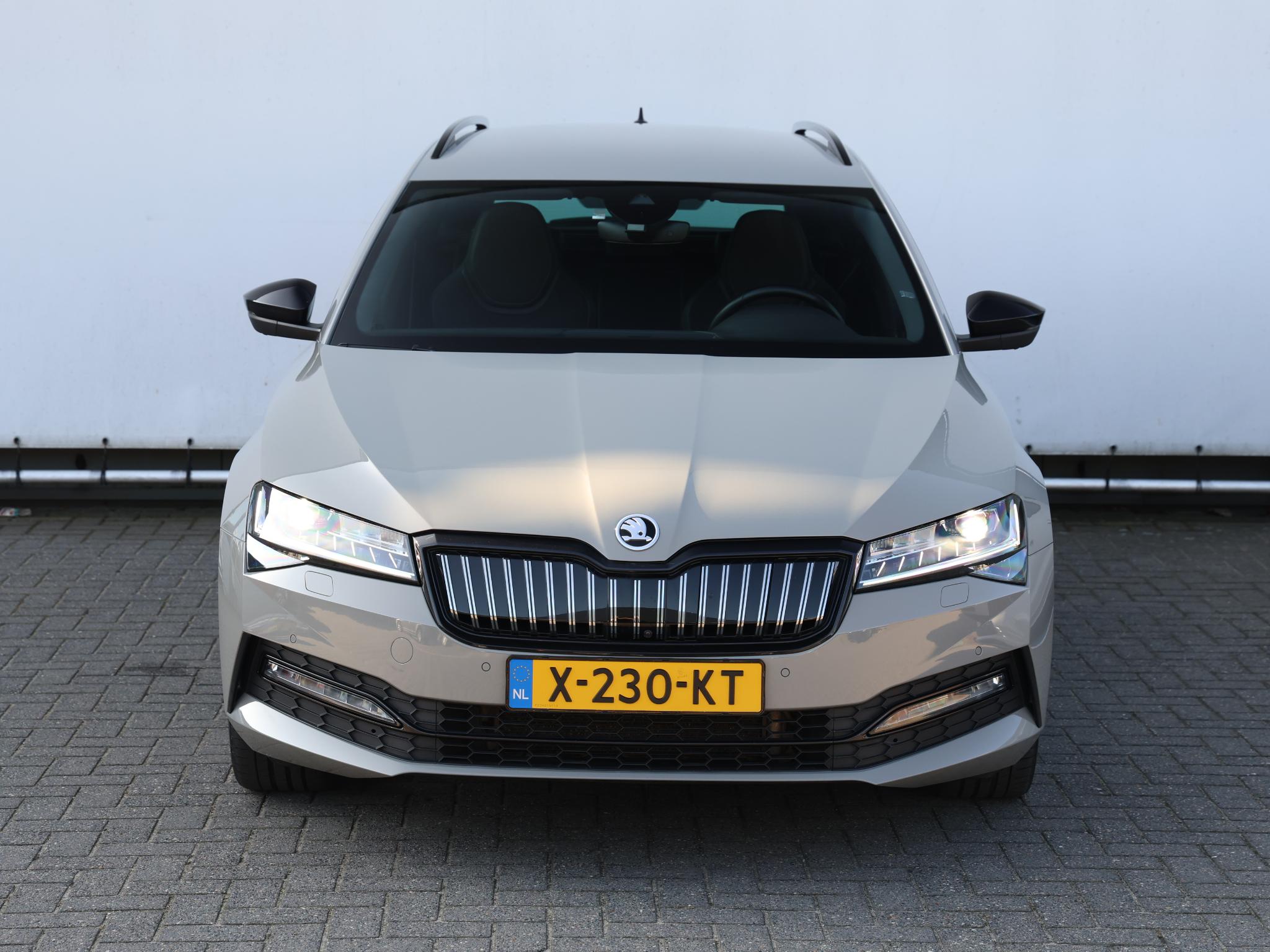 Škoda Superb Combi 1.4 TSI iV Sportline Business 218pk DSG - Afbeelding 4