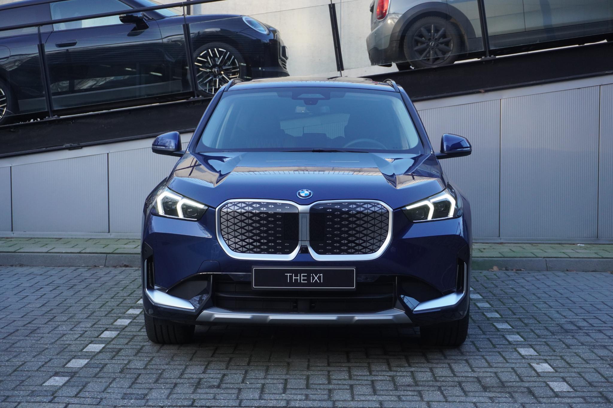 BMW iX1 eDrive20 - Afbeelding 3