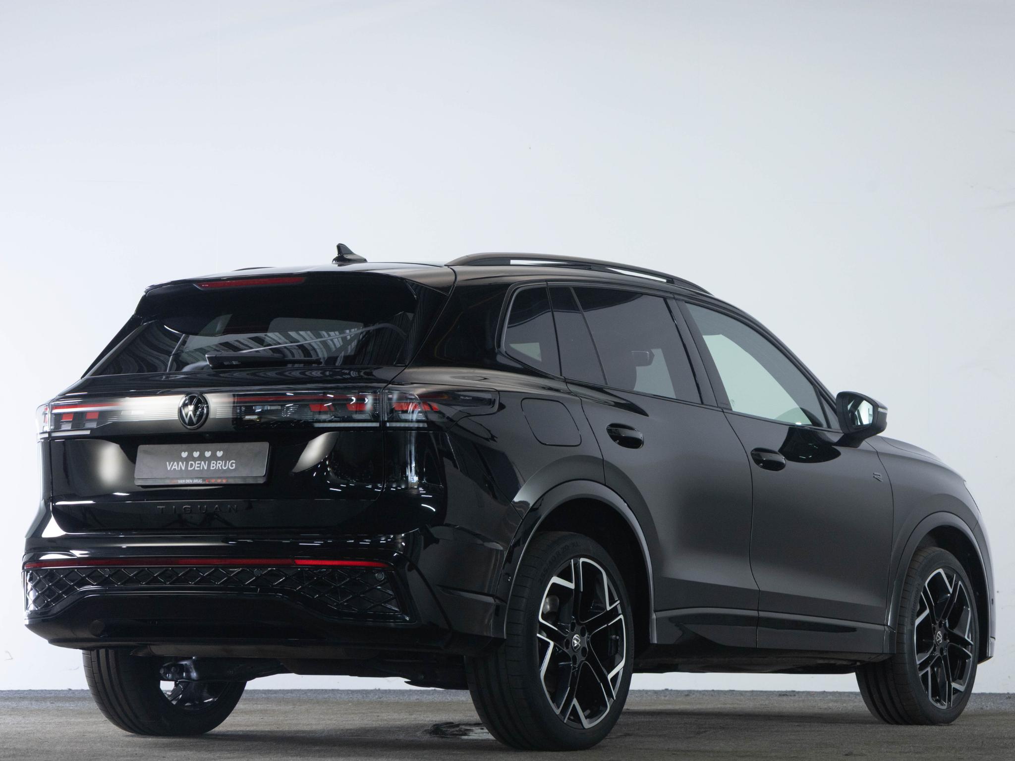 Volkswagen Tiguan R-Line 1.5 272 PK eHybrid - Afbeelding 2