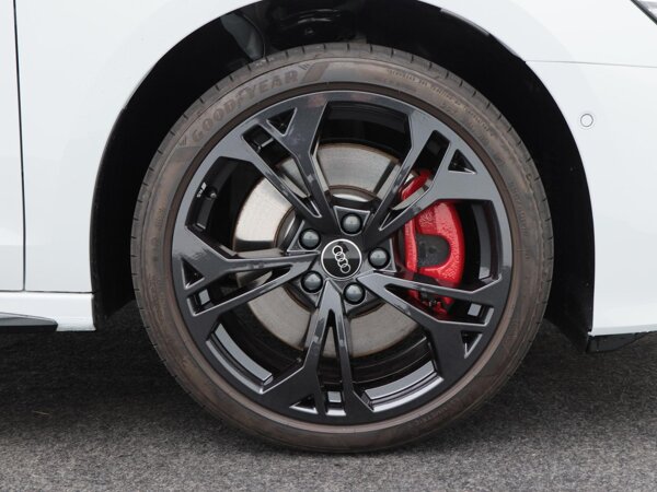 lichtmetalen velgen 6-spaaks 18"