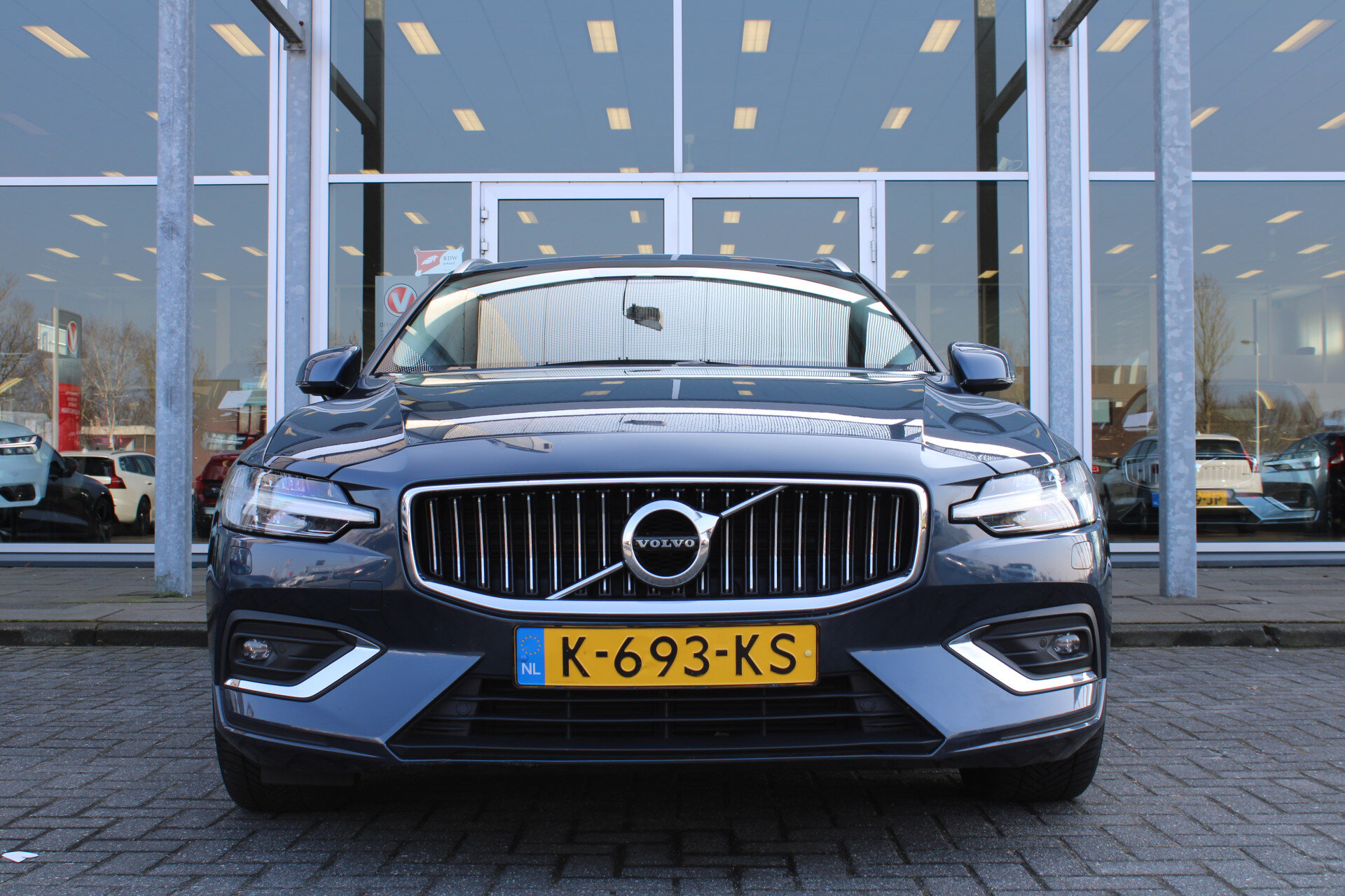 Volvo V60 B3 R-Design - Afbeelding 4